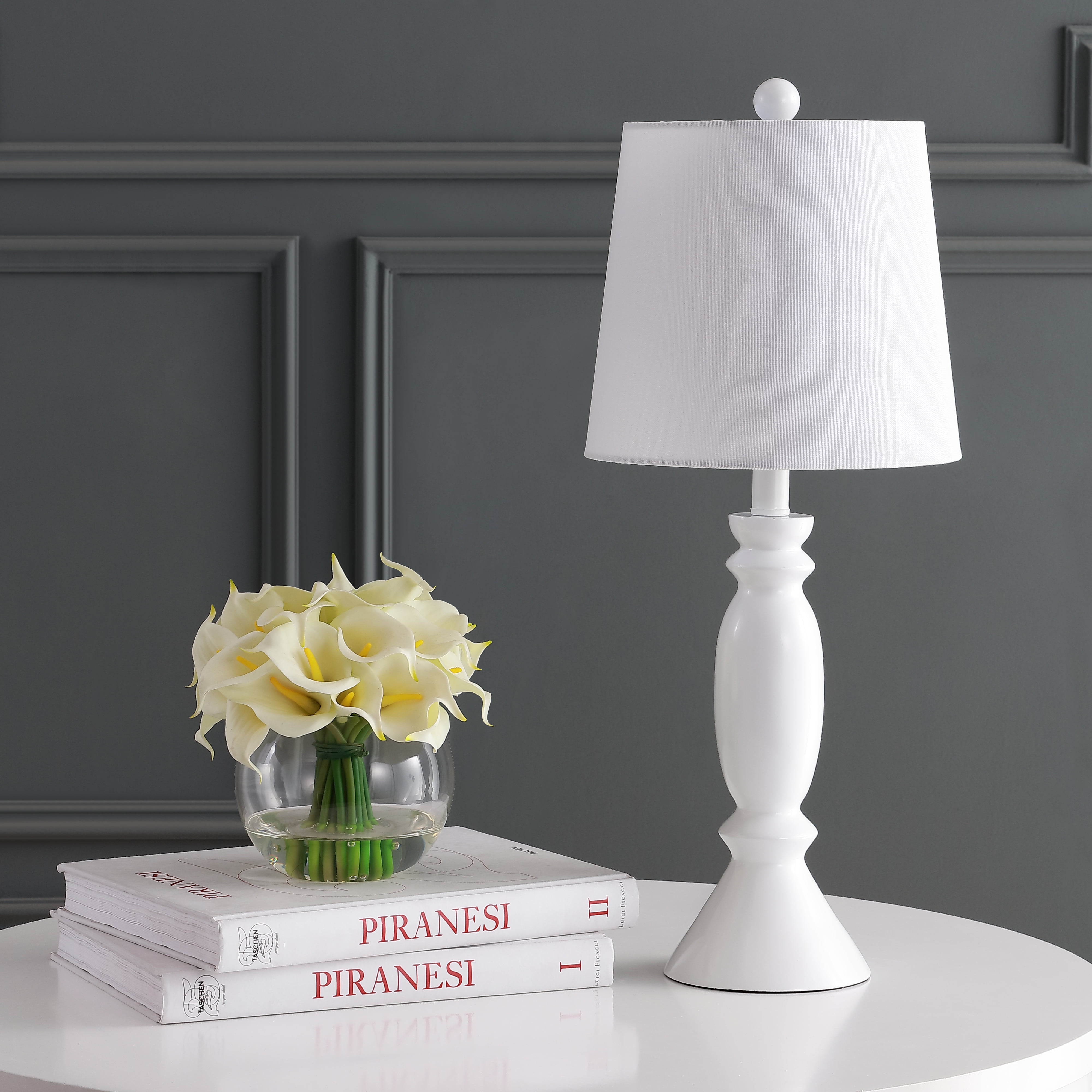 Safavieh Kian Solid Glam Table Lamp, Contemporary Lighting for Living Room and Bedroom (White, 24 in. H) eafyw