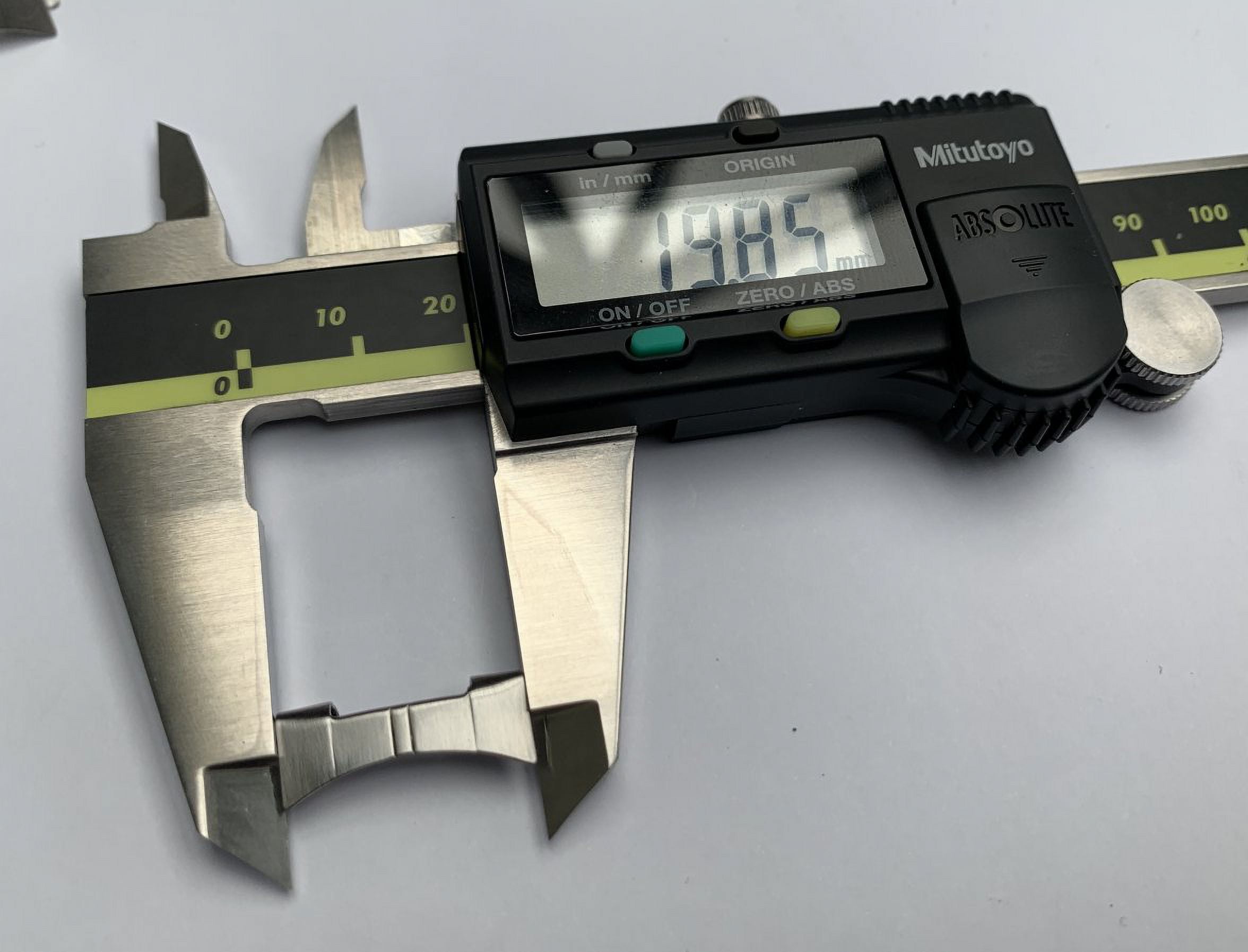 Mitutoyo 500-193-30 AOS Digital Caliper, Stainless Steel Precision Measuring Tool, Large LCD Display (0 to 12 in) za63d