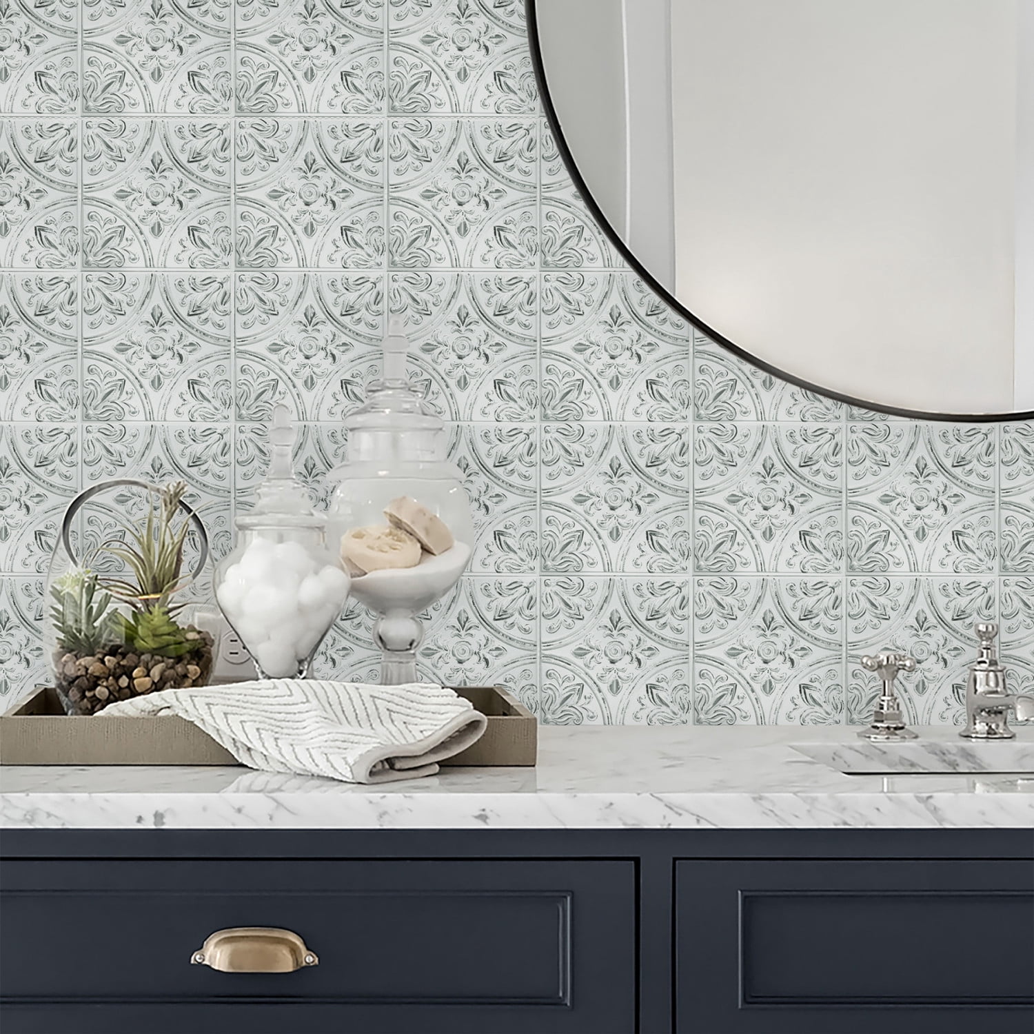 RoomMates Tin Peel & Stick Backsplash Tiles (White, 4 Pack, 10.5 in x 10.5 in) thvgw