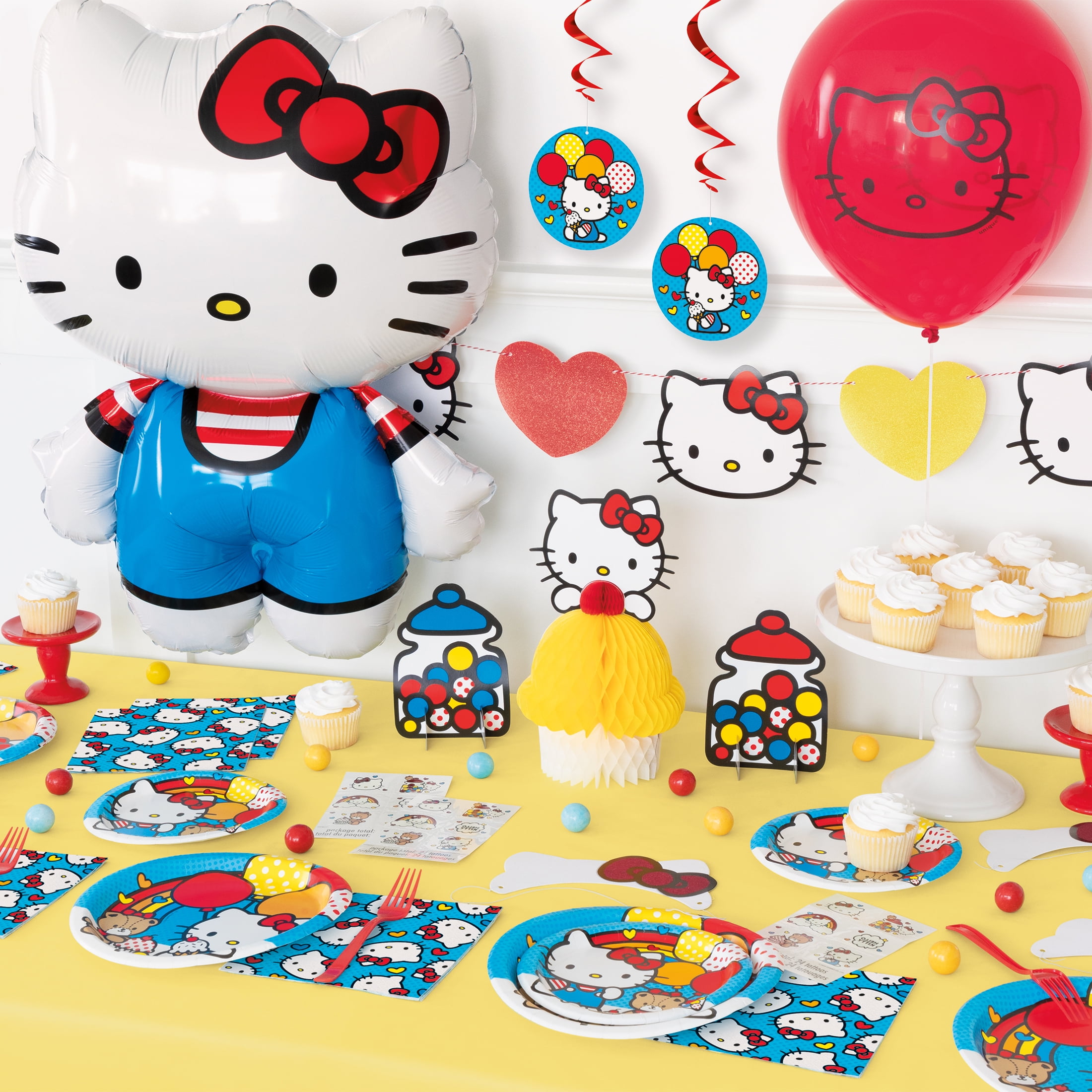 Hello Kitty and Friends Round Dessert Plates (7 in, 8 ct) 9f69p