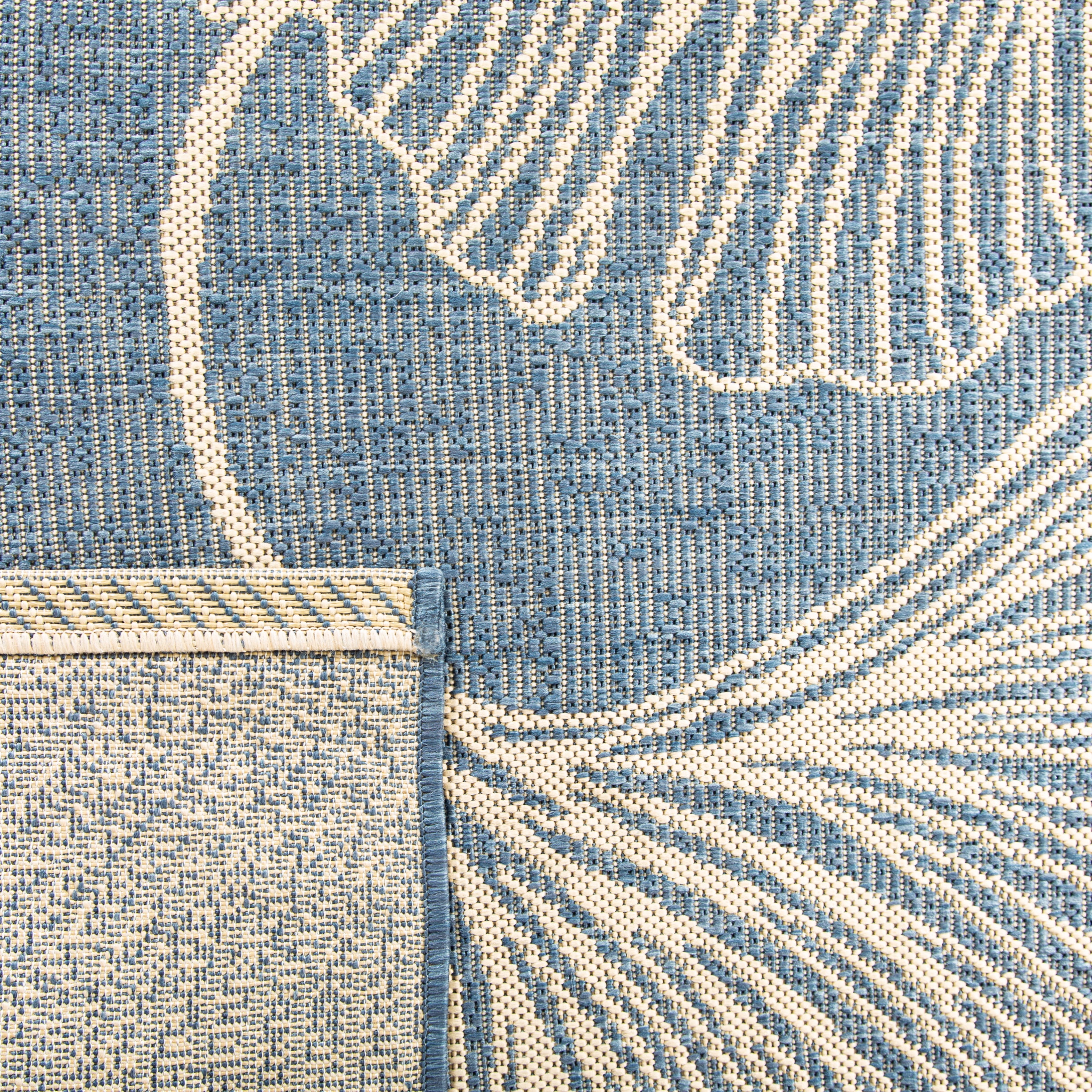 Safavieh Courtyard Jeneka Distressed Indoor/Outdoor Area Rug (Blue/Light Beige, 5 ft 3 in x 7 ft 7 in) scq8c