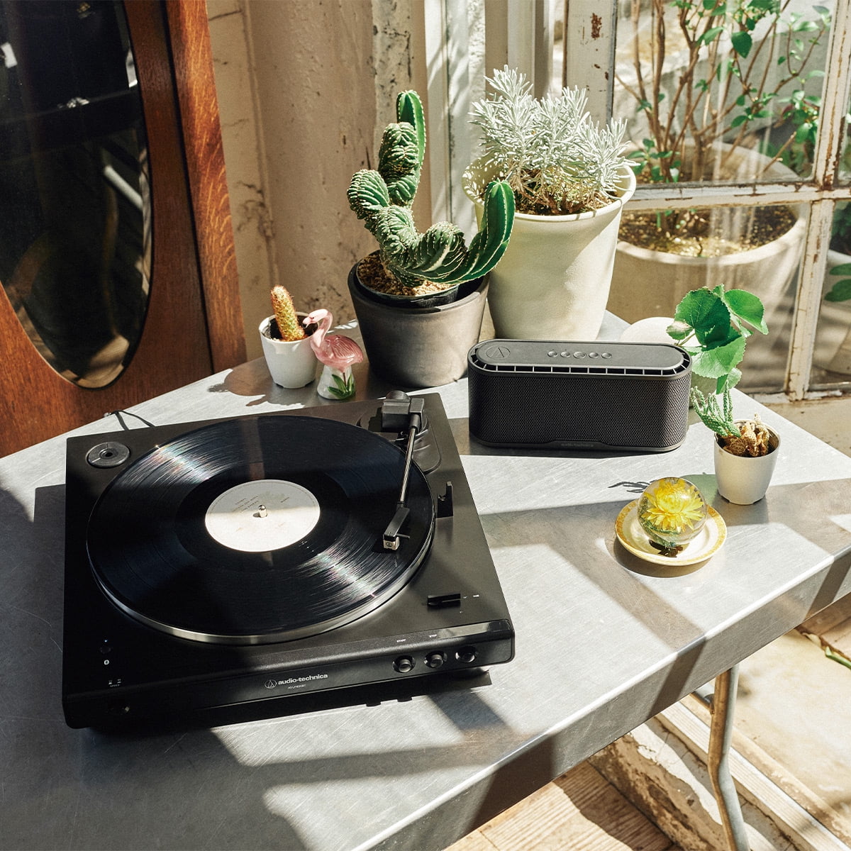 Audio-Technica AT-LP60XBT-BK Fully Automatic Belt-Drive Stereo Turntable with Bluetooth (Black) uzof4
