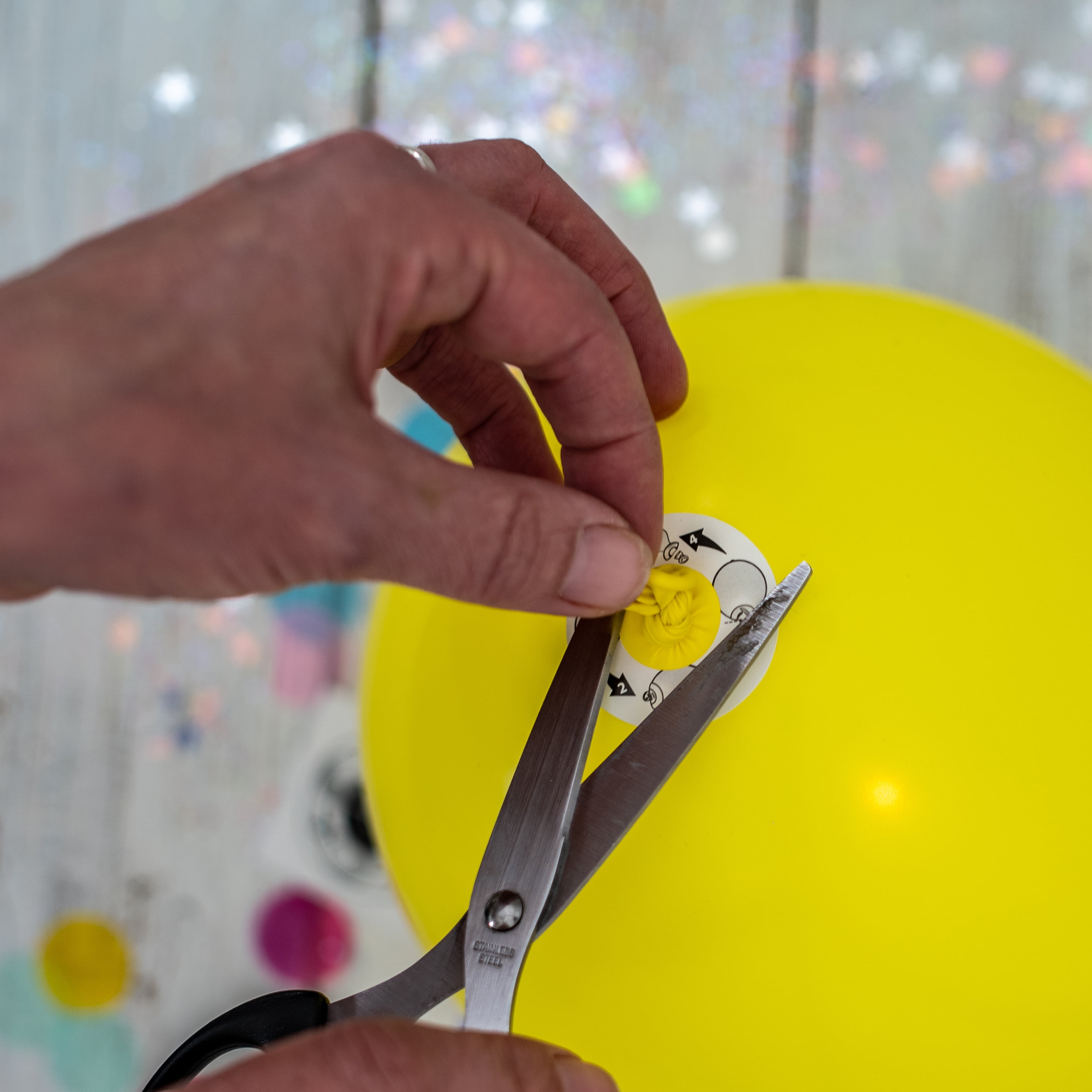 illooms LED Light-Up Happy Birthday Latex Balloons (Mixed Colors, 5 Pack) lpzri