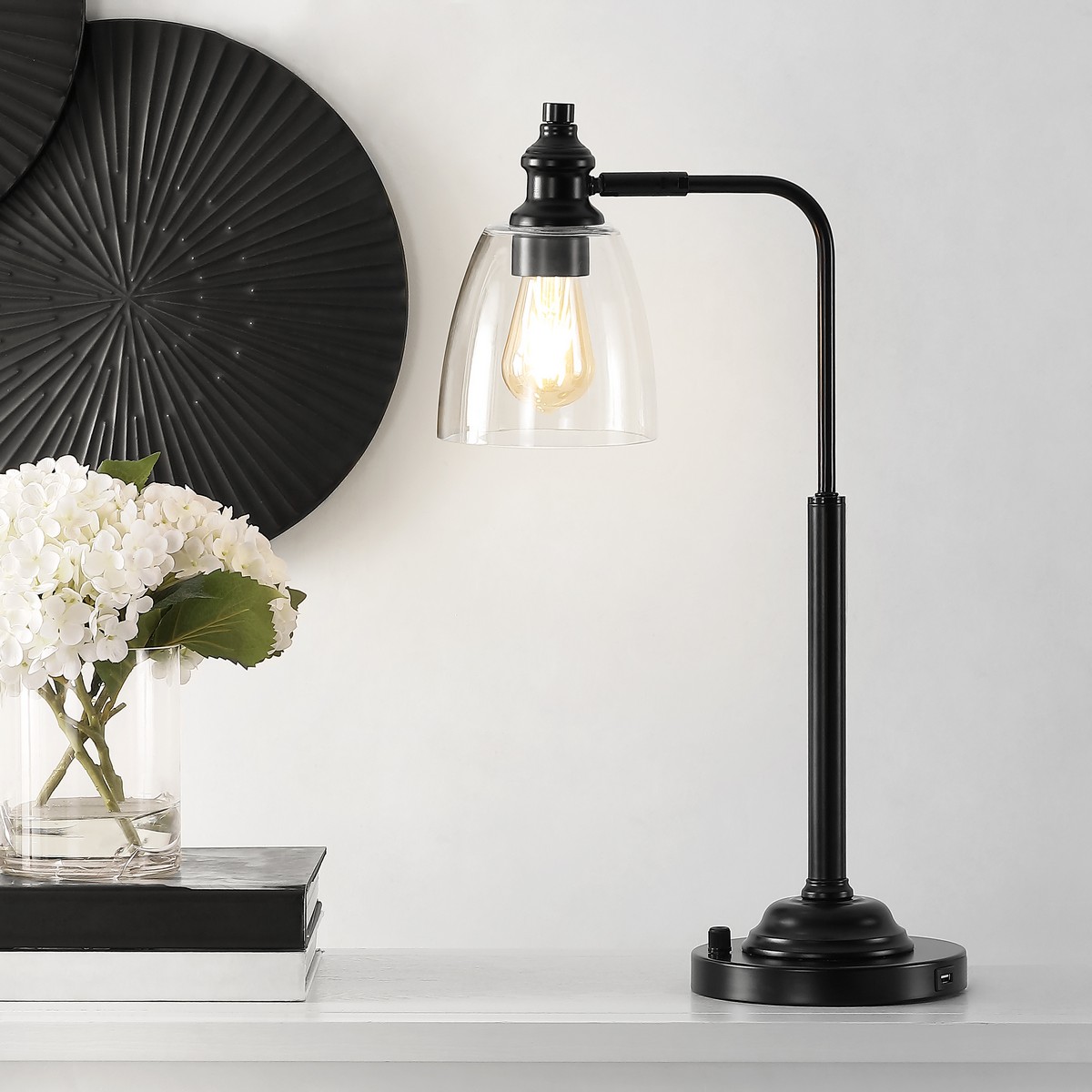 Safavieh Rino Mid-Century Iron Table Lamp with LED Bulb (Black, 23 in) jw79u