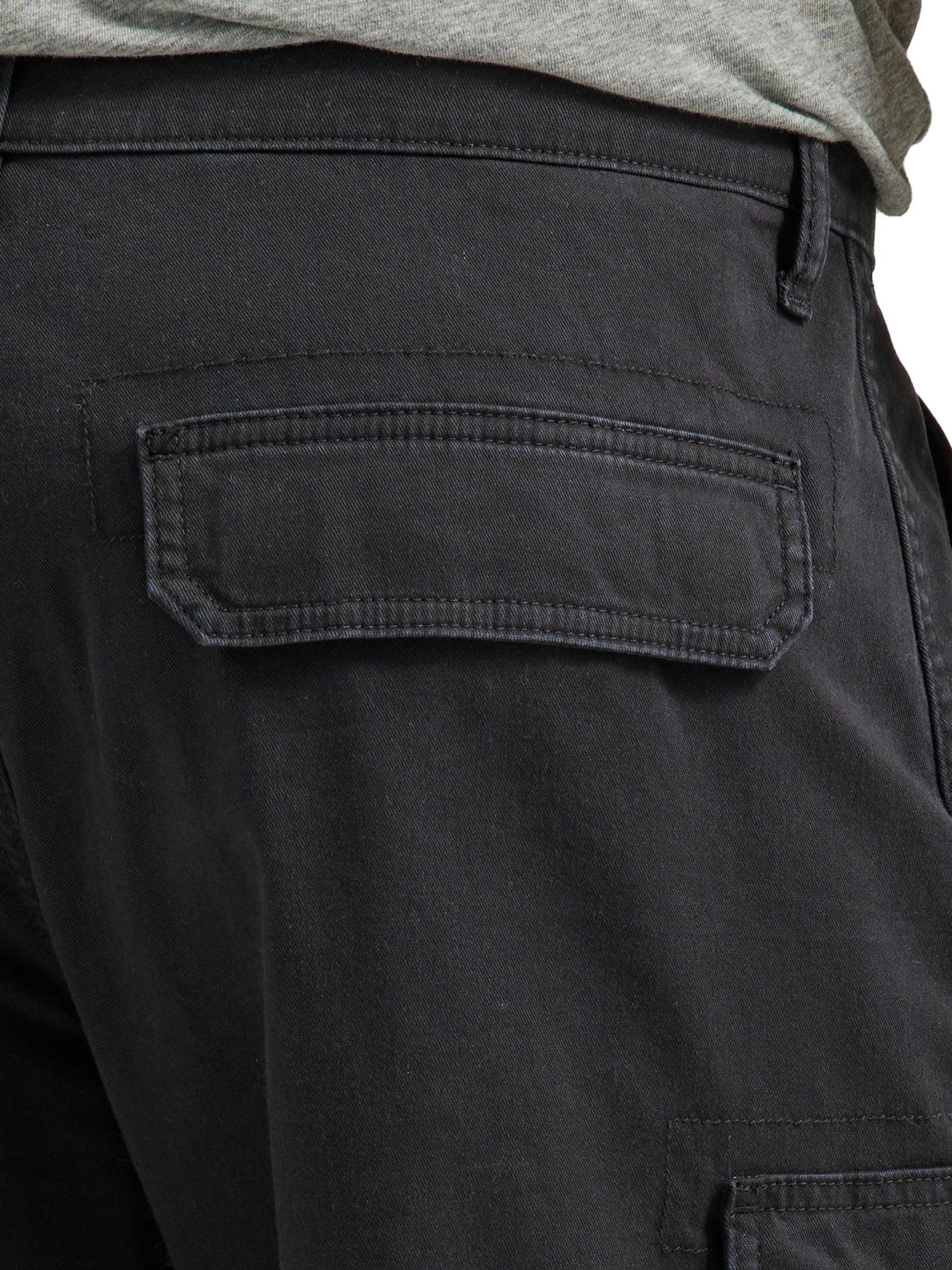 Wrangler Men's Relaxed Fit Multi-Pocket Cargo Shorts with Stretch (Black, 30-50) rxsjh