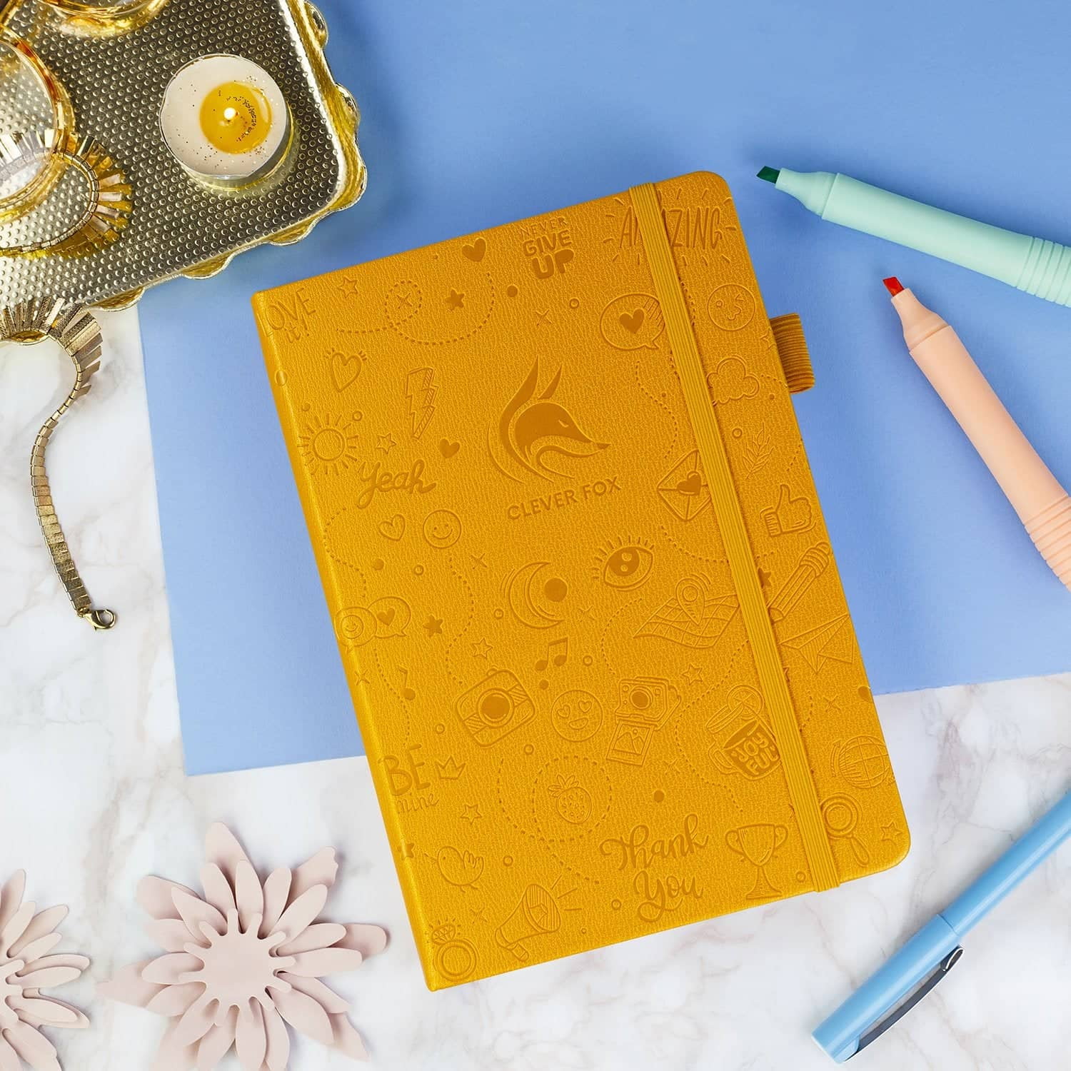 Clever Fox Gratitude Journal, Daily Mindfulness Planner for Self-Discovery and Wellness (Yellow, 5.8 in x 8.3 in) eafhp