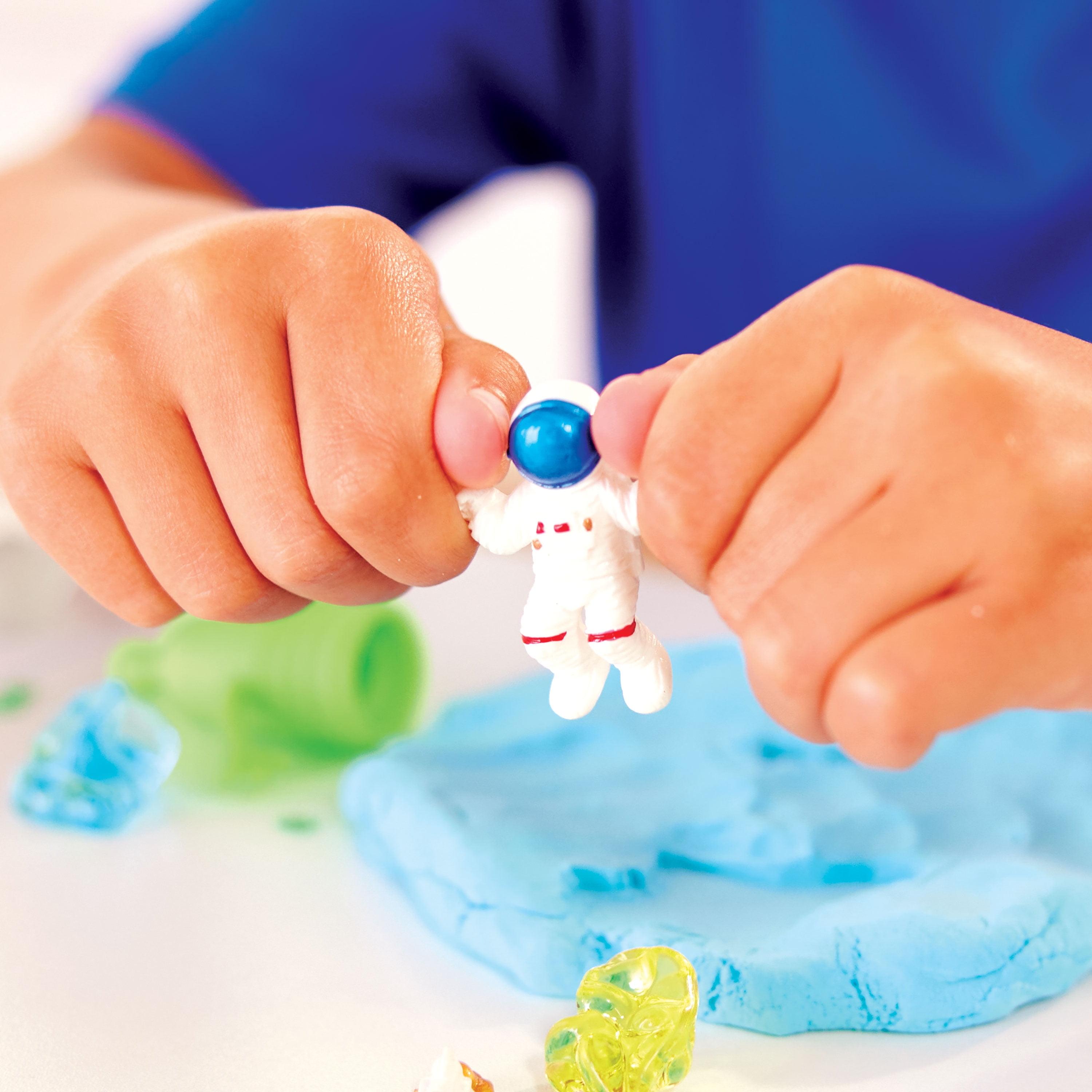 Creativity for Kids Outer Space Sensory Activity Set (Glowing Tactile Craft Kit, 1 Pack) 43swf