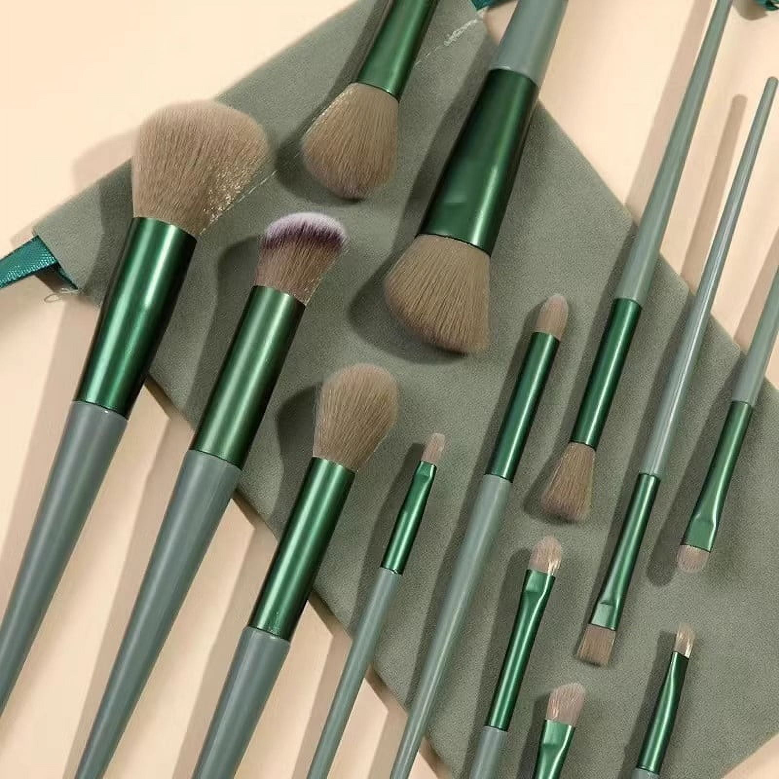 Kokovifyves Professional Makeup Brush Set (13 Piece, Synthetic Bristles) otras