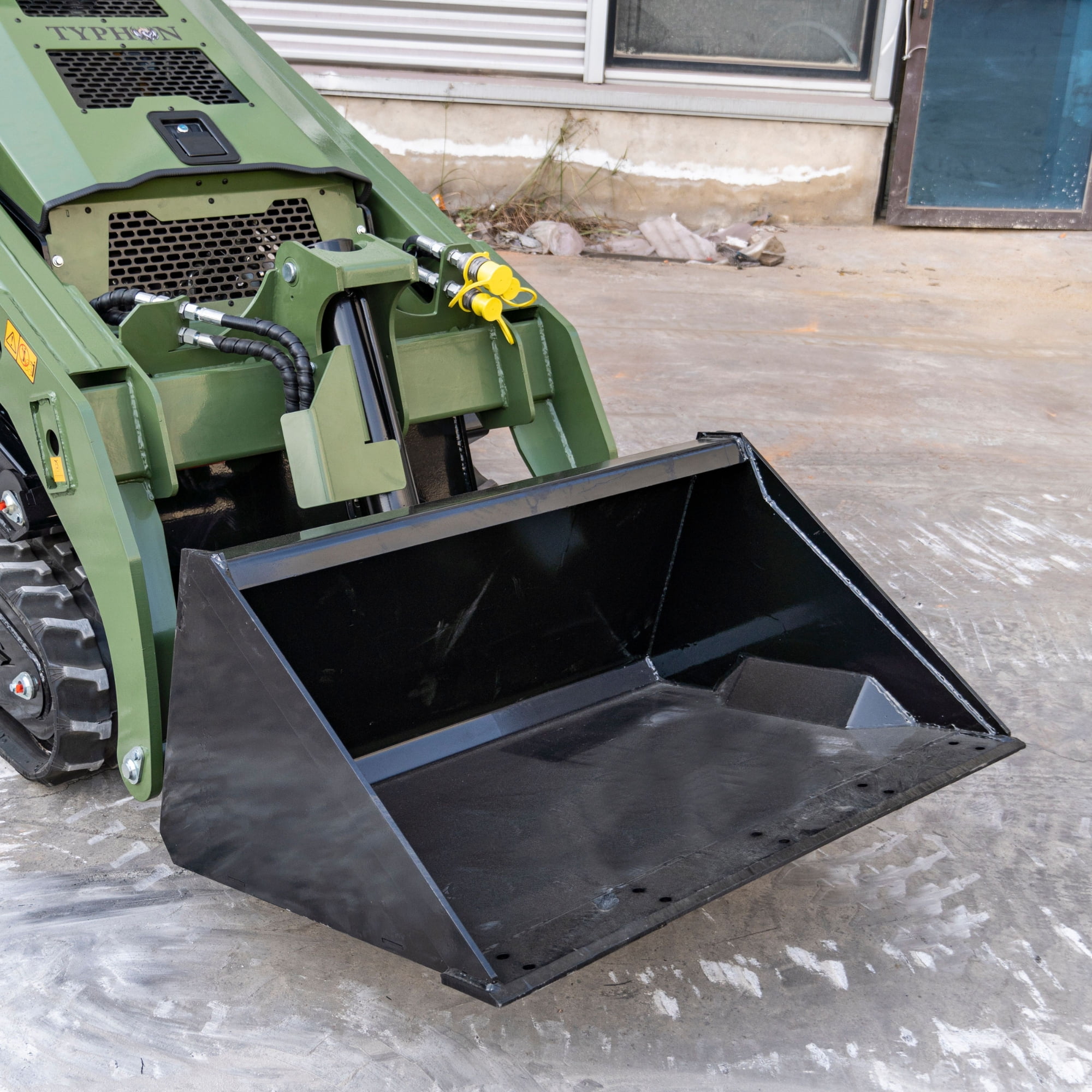 TYPHON STOMP V1000 Diesel Skid Steer Loader (Green, 1.5 Ton) znrn3