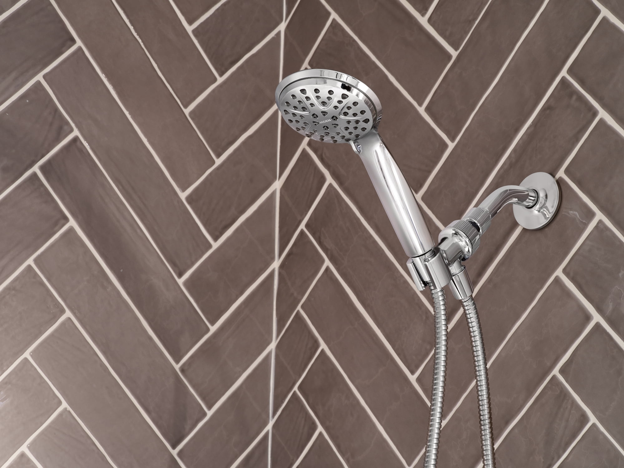 Moen Attune 6-Mode Hand Held Shower Head with Kink-Free Hose (Chrome, 60 in) u0l3b