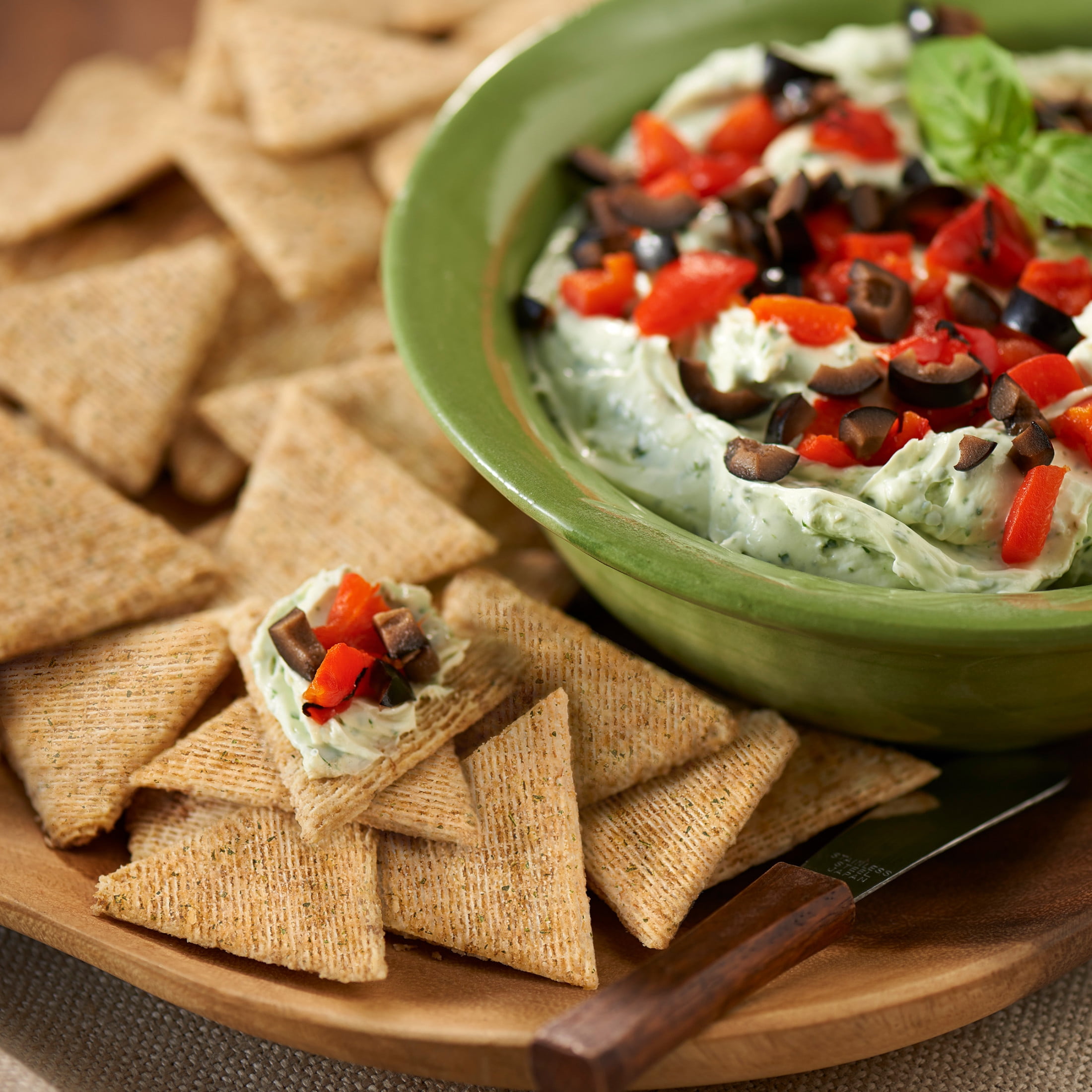 Triscuit Thin Crisps Sour Cream & Onion Whole Grain Wheat Crackers (7.1 oz) thi5v