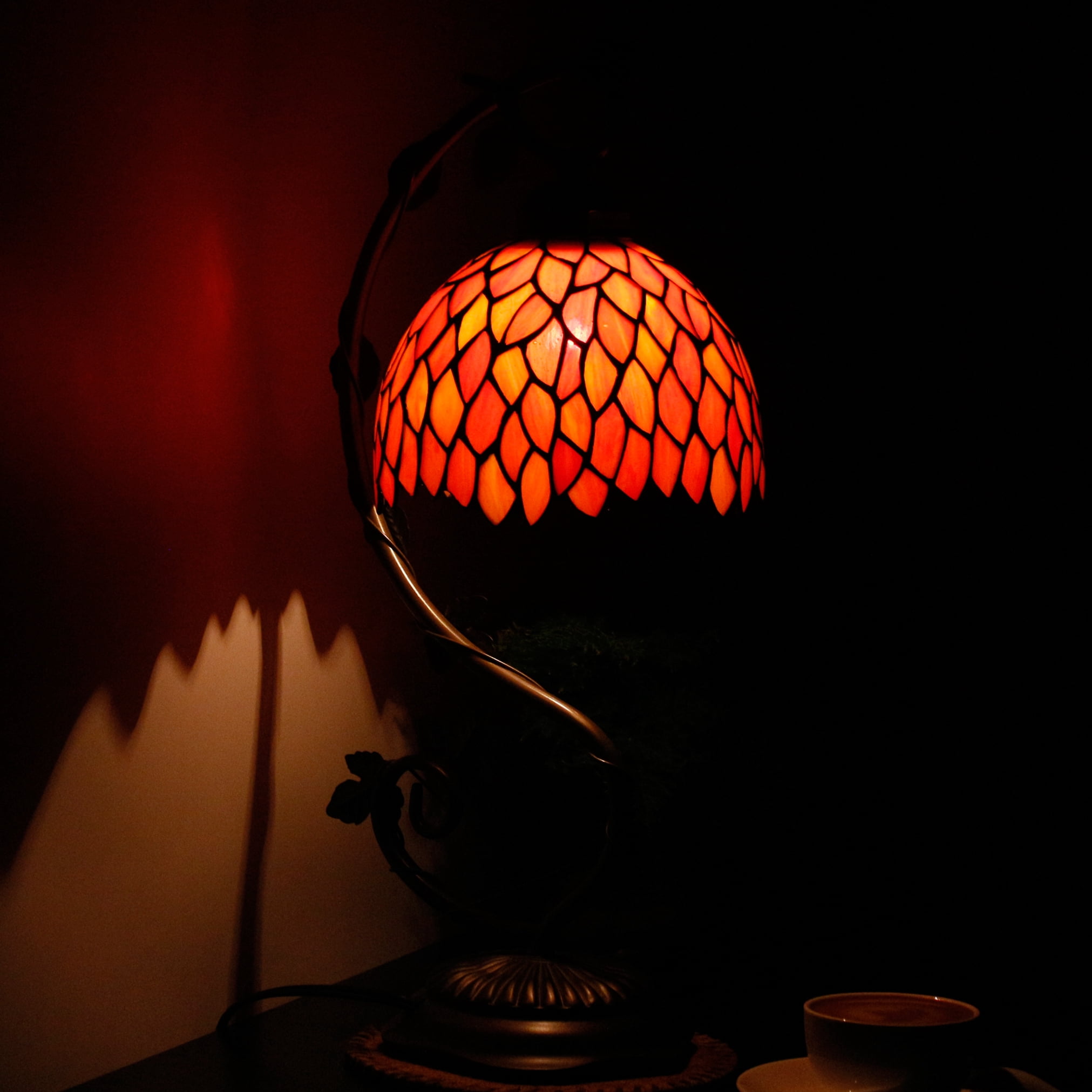 WERFACTORY Tiffany Table Lamp, Stained Glass Bedside Reading Light, Antique Wisteria Style with Metal Leaf Base (Red, 20 in) 6x2wm