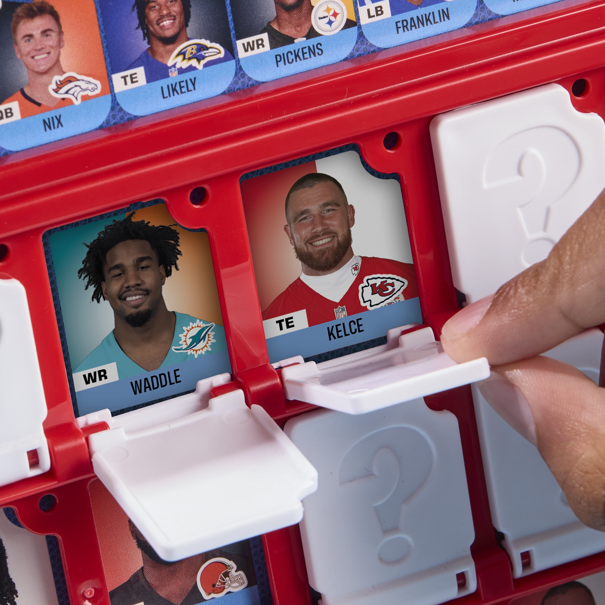 Guess Who? NFL Edition Board Game (Multi-Color, 1 Unit) exrvx