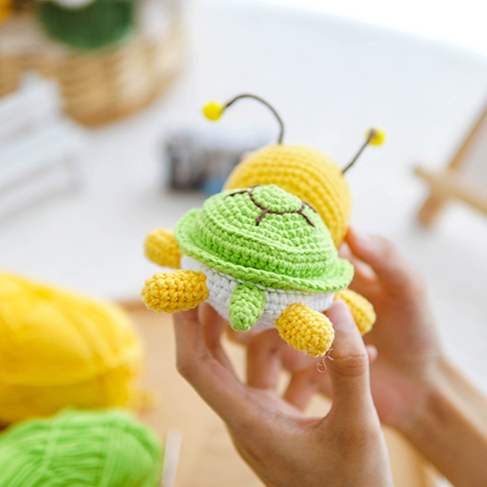 Kafsov DIY Turtle Bee Crochet Kit for Beginners and Experts (Green, 1 Set) jszxj