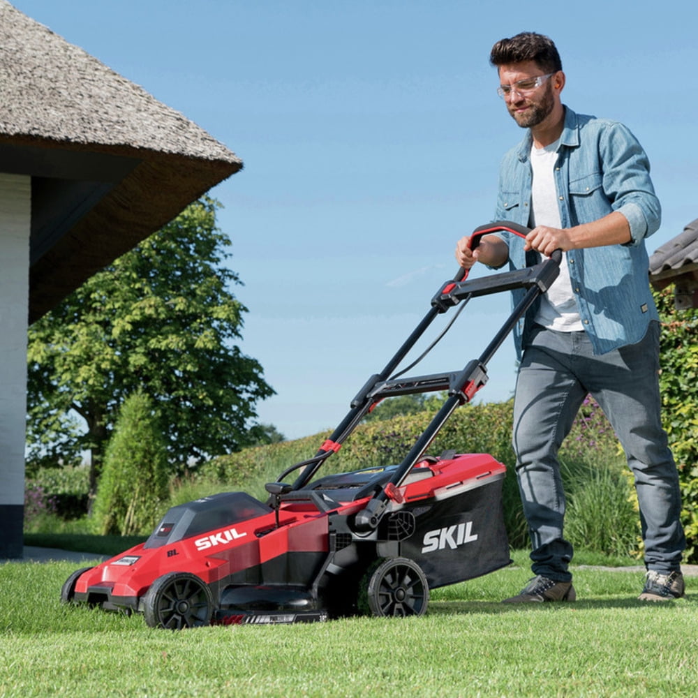 SKIL PWR CORE 20V 18-Inch Cordless Lawn Mower, Brushless Push Mower with (2) 4.0Ah Batteries and Charger (Red, 18 in) clz4y
