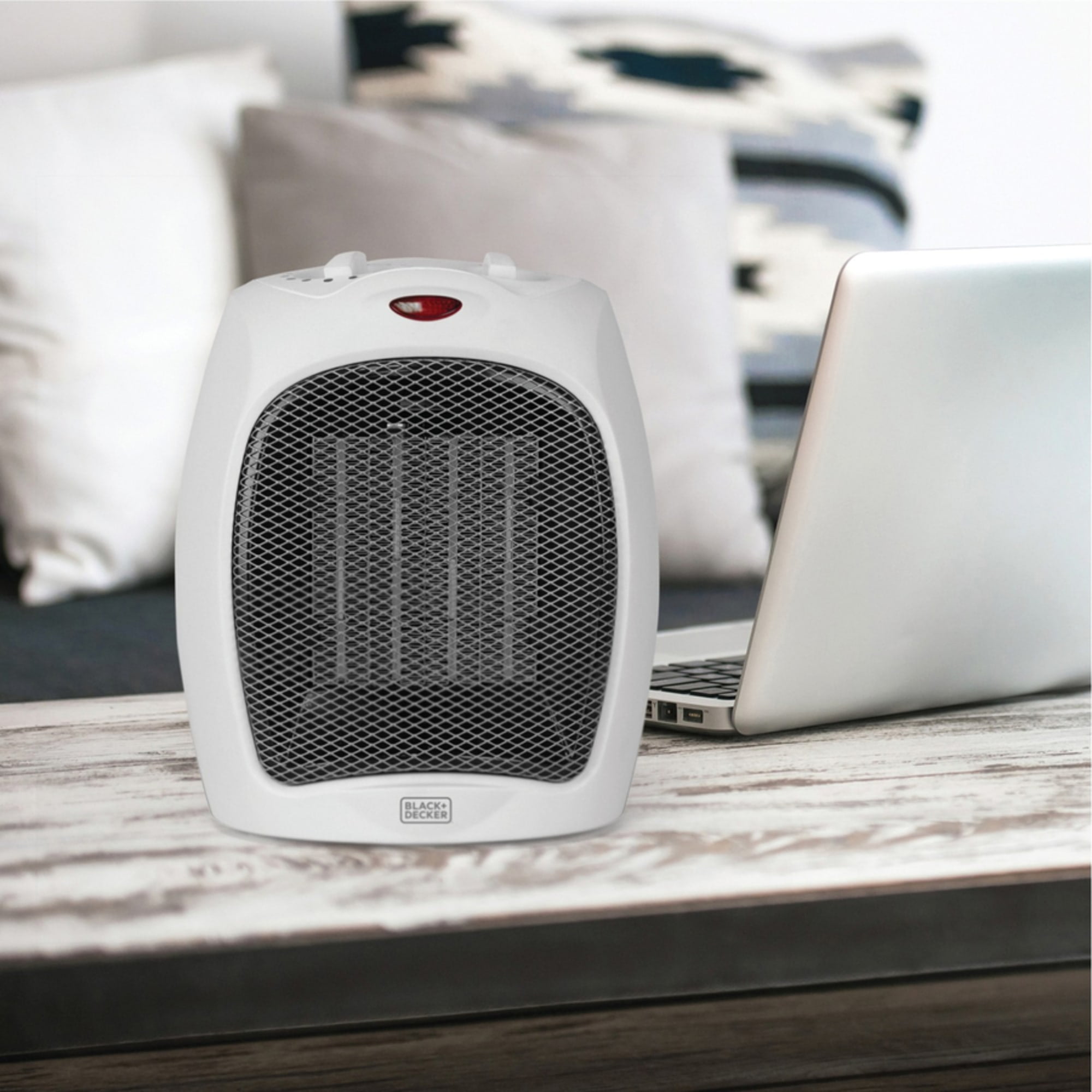 BLACK+DECKER Portable Ceramic Space Heater with Adjustable Thermostat (Black, 7.5 x 6.3 x 9.5 in) ism4p
