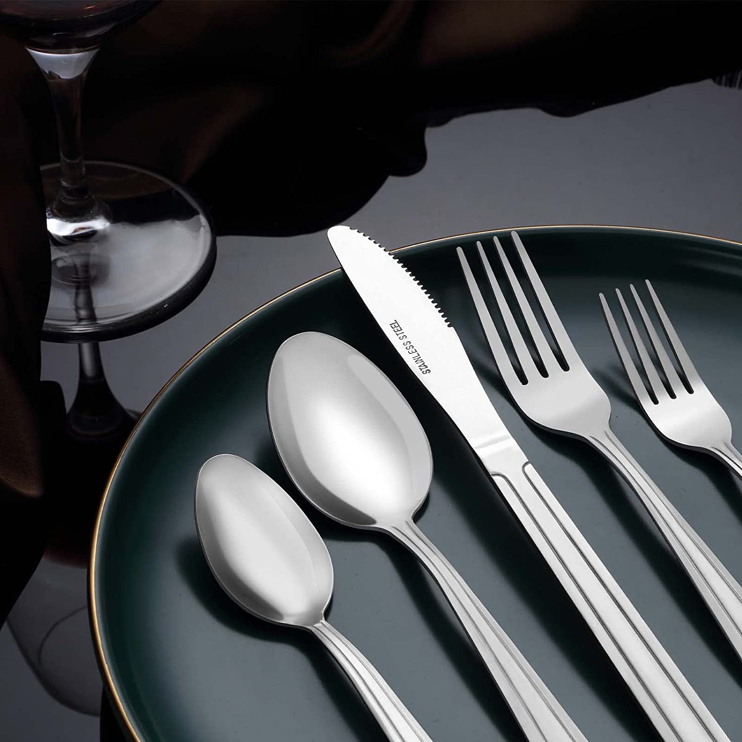 Bestdin 72-Piece Stainless Steel Silverware Set with Steak Knives (Mirror Polished, Service for 12) 3yaaq