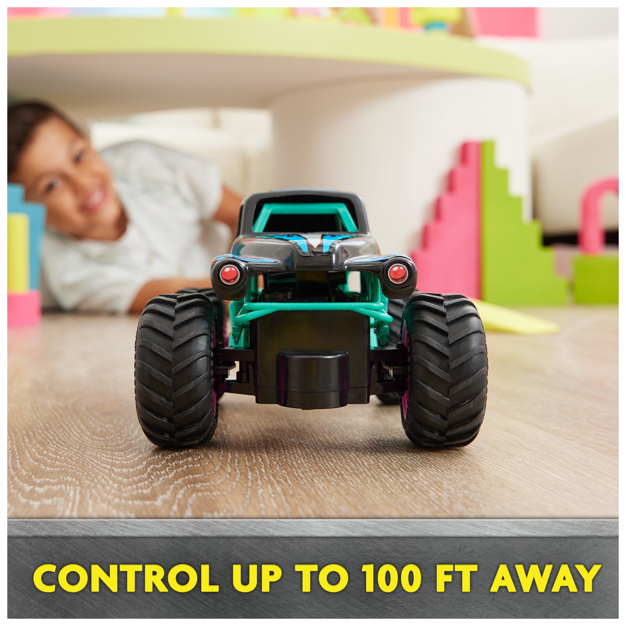 Monster Jam Grave Digger Remote Control Monster Truck, Nitro Neon Edition (1:24 Scale) 7ld2p