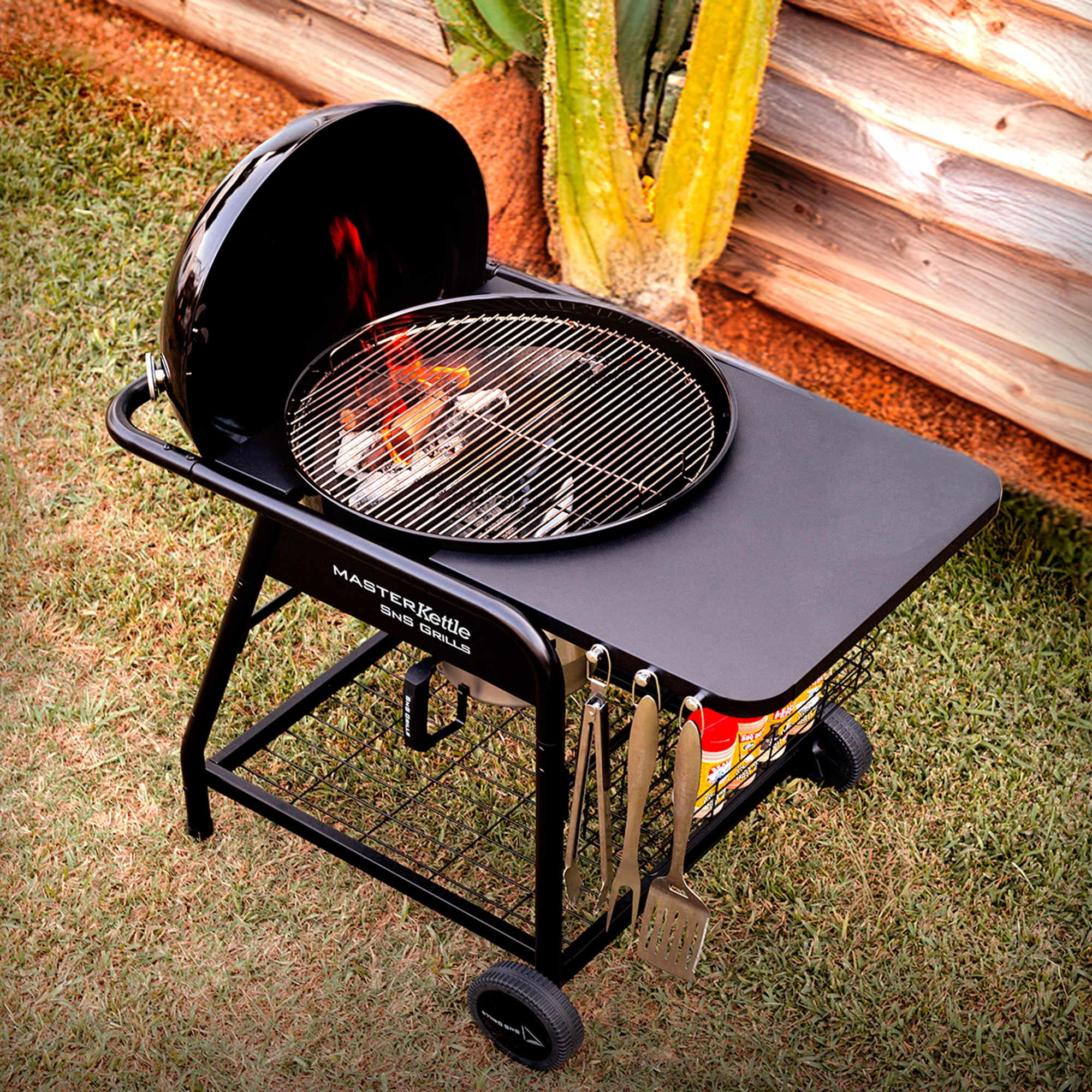 SnS Grills MasterKettle 22 in Charcoal Grill and Smoker (Black, 22 in) cwkw4