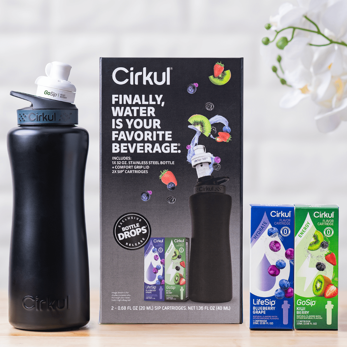 Cirkul Stainless Steel Water System Starter Kit with Flavor Dial and 2 Cartridges (Matte Black, 32 oz) wuczt