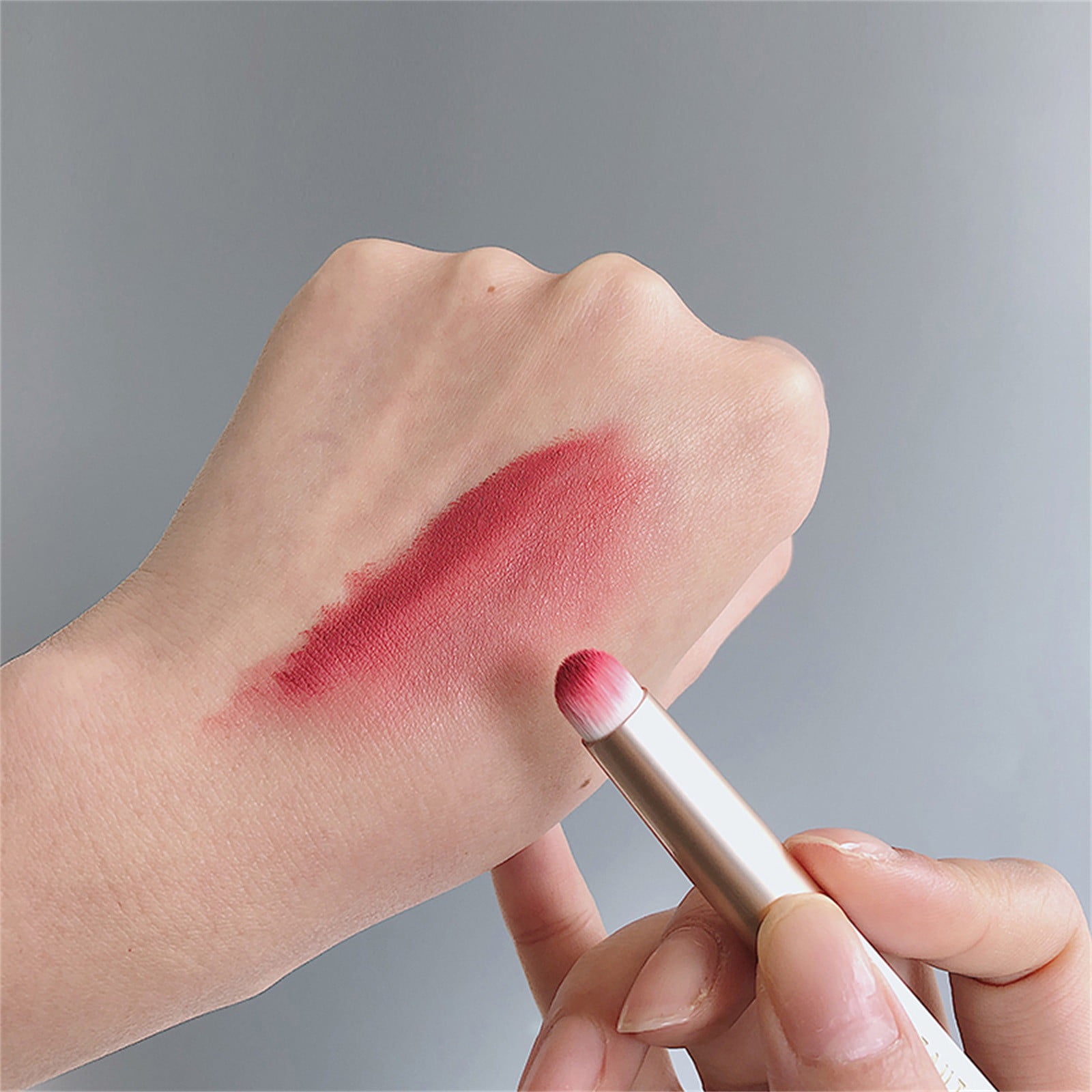 DONGGZWL Silicone Lip Brush with Lid (Pink, 1 Pack) pkst3