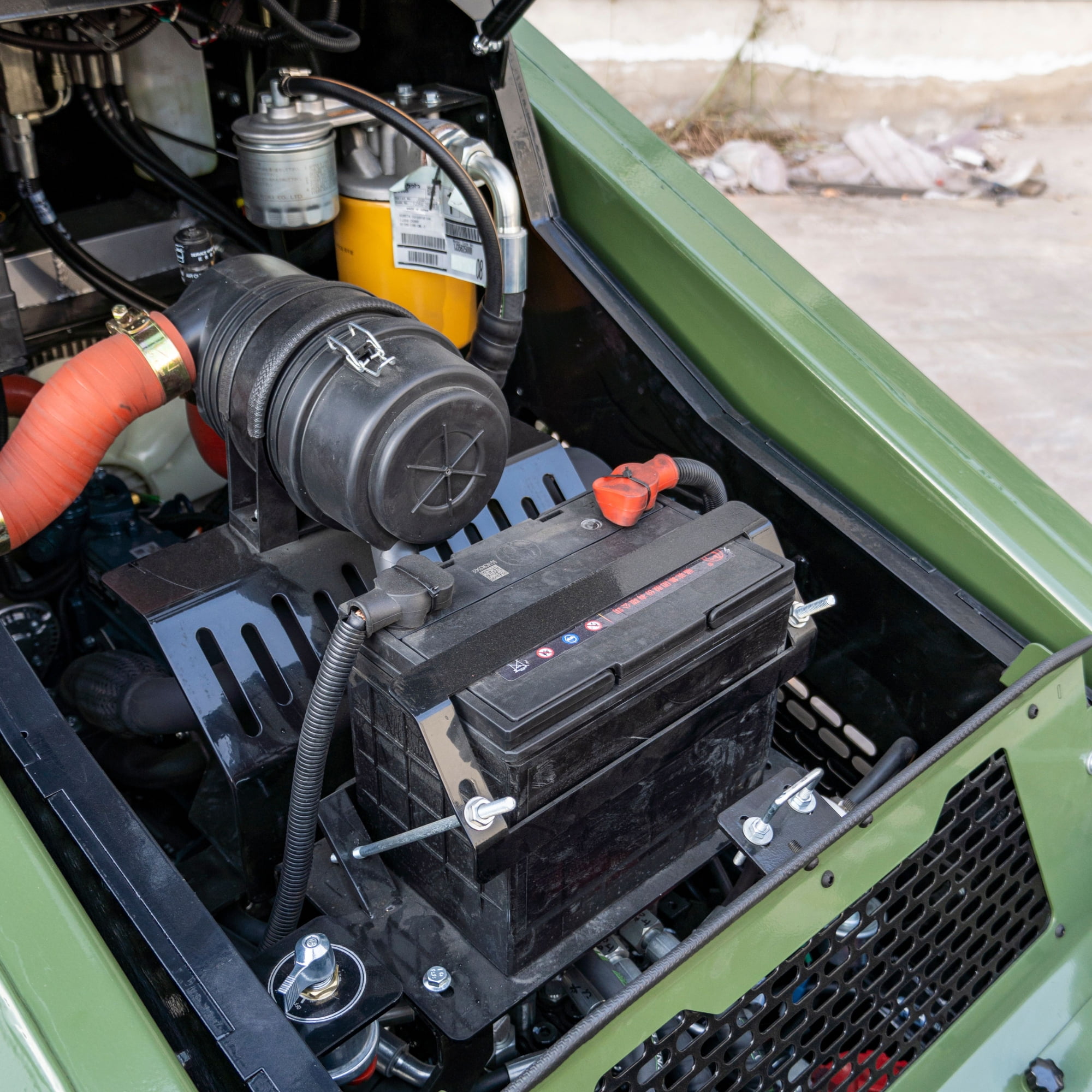 TYPHON STOMP V1000 Diesel Skid Steer Loader (Green, 1.5 Ton) znrn3