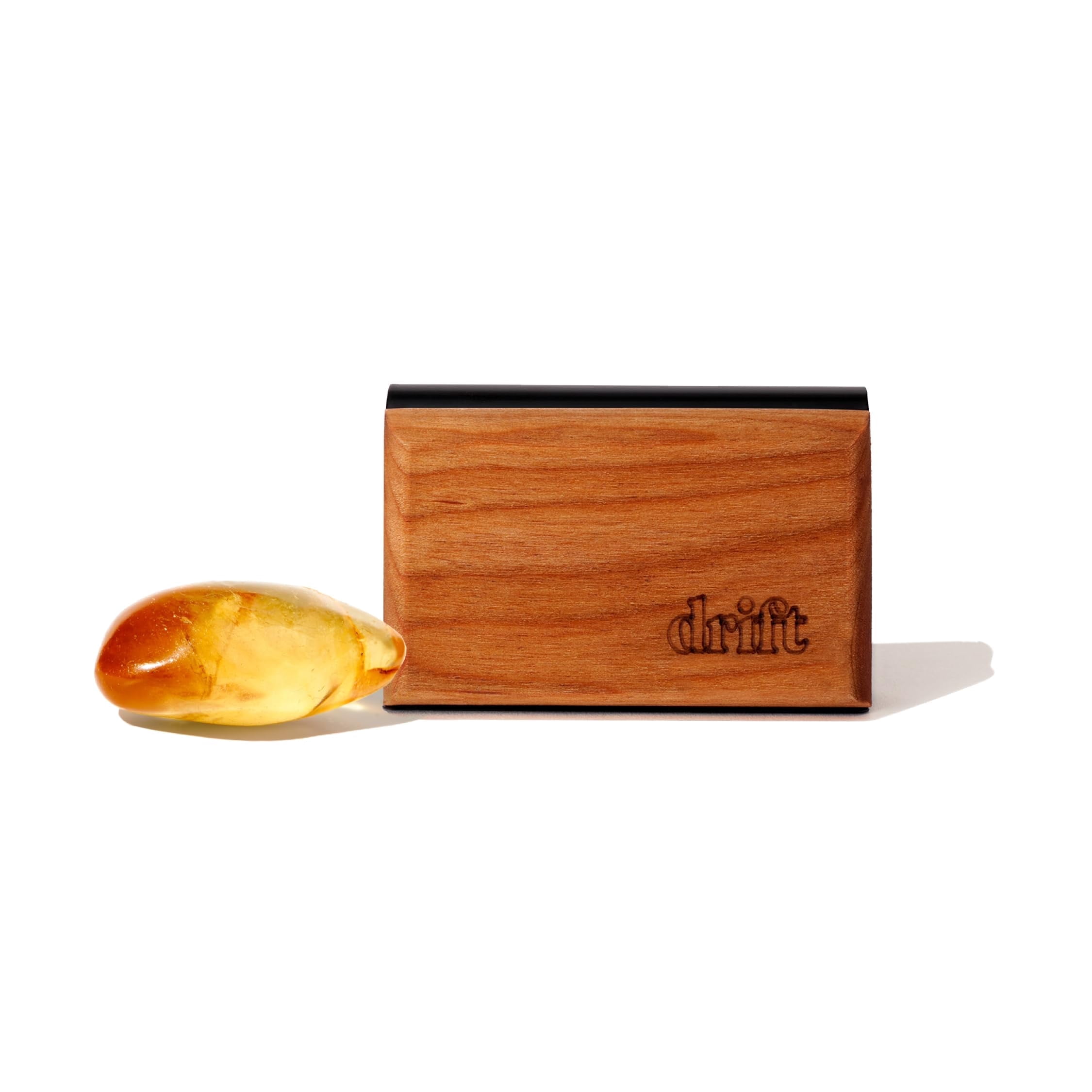 Drift Car Air Freshener Starter Kit, Wood Odor Eliminator with Amber Scent (Brown, 1 Pack) no8py