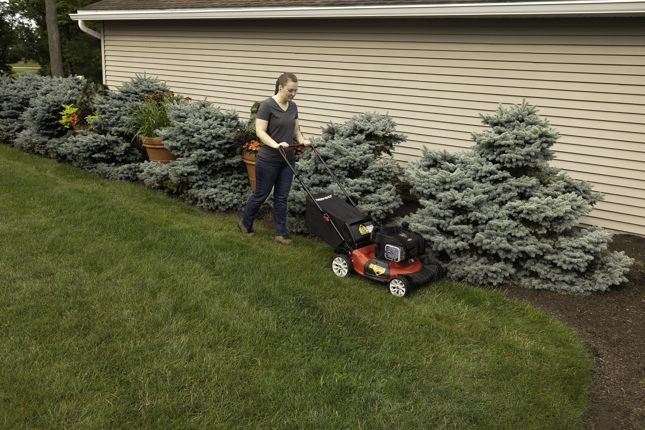 Troy-Bilt 21-in 140cc Gas Walk-Behind Push Mower (Black, 21-in) e46bh