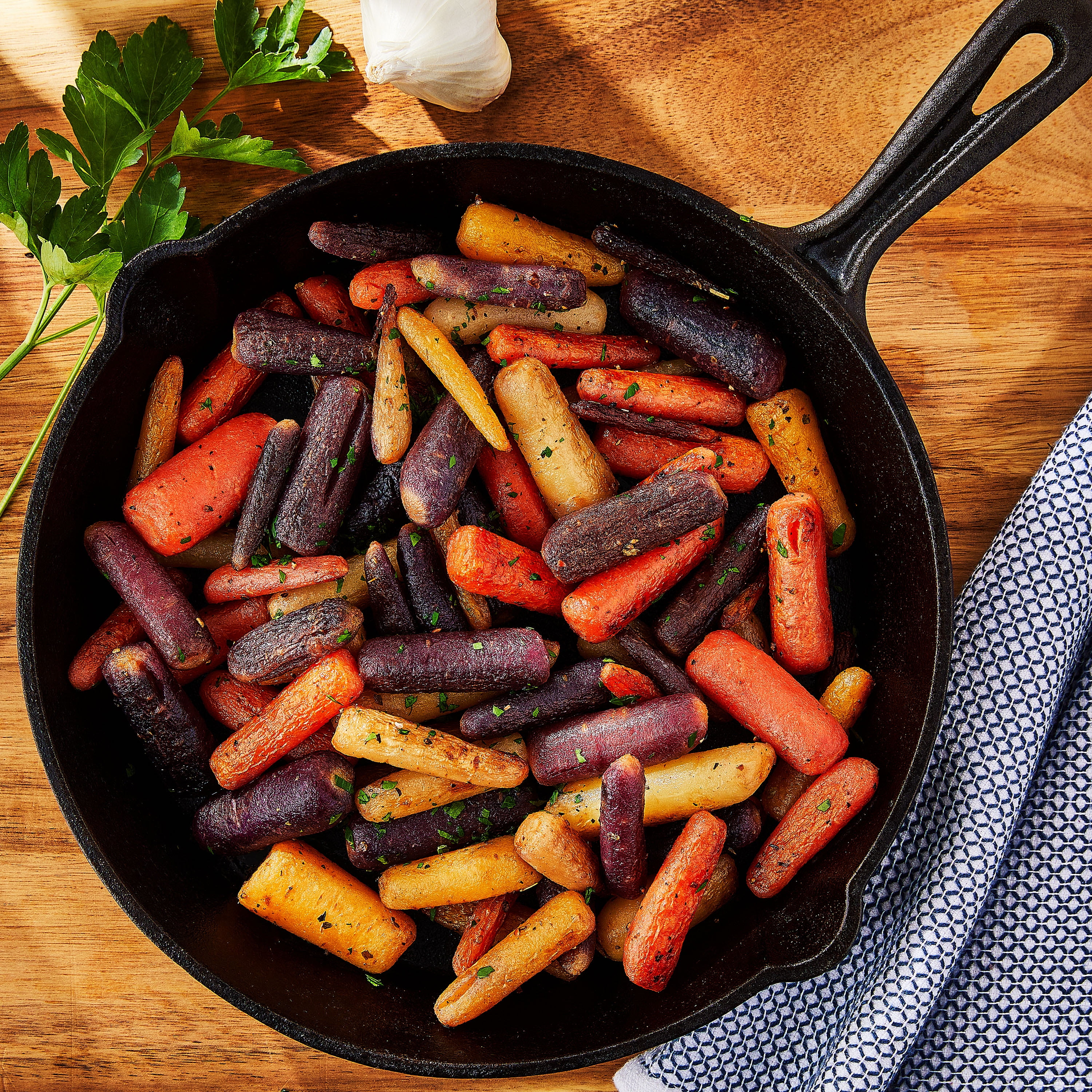 Fresh Produce Organic Rainbow Baby Carrots (Multi-Color, 12 oz) 8b9os