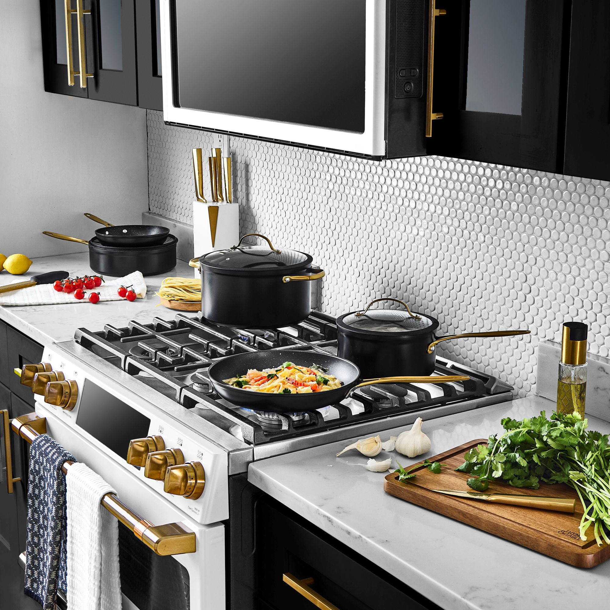 Thyme & Table 12-Piece Ceramic Non-Stick Cookware Set Signature Collection (Gold, 12-Piece) 71mpa