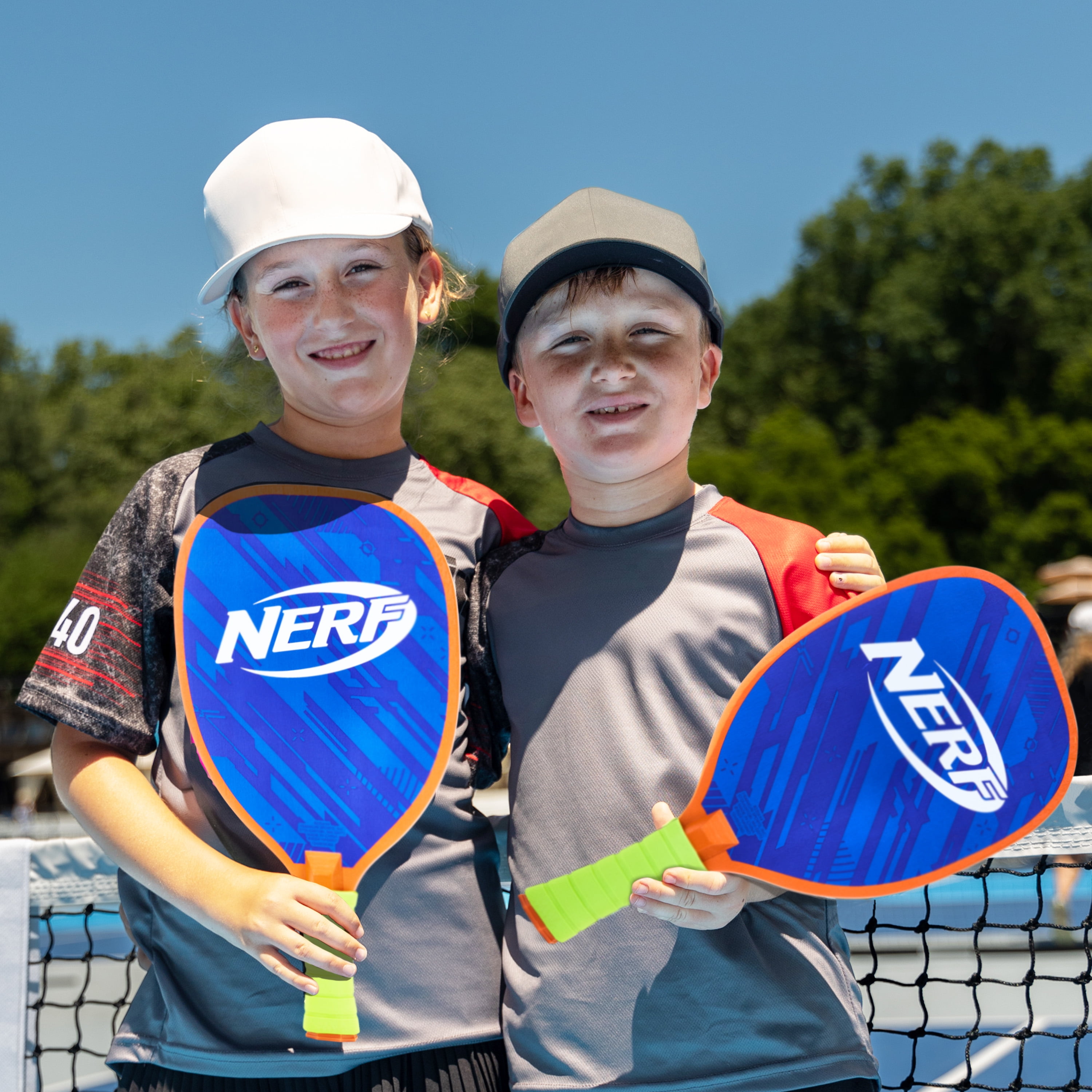 Nerf 2 Player Pickleball Paddle Set with Mesh Carry Bag (Blue/Green, 4-Piece Set) g9it1