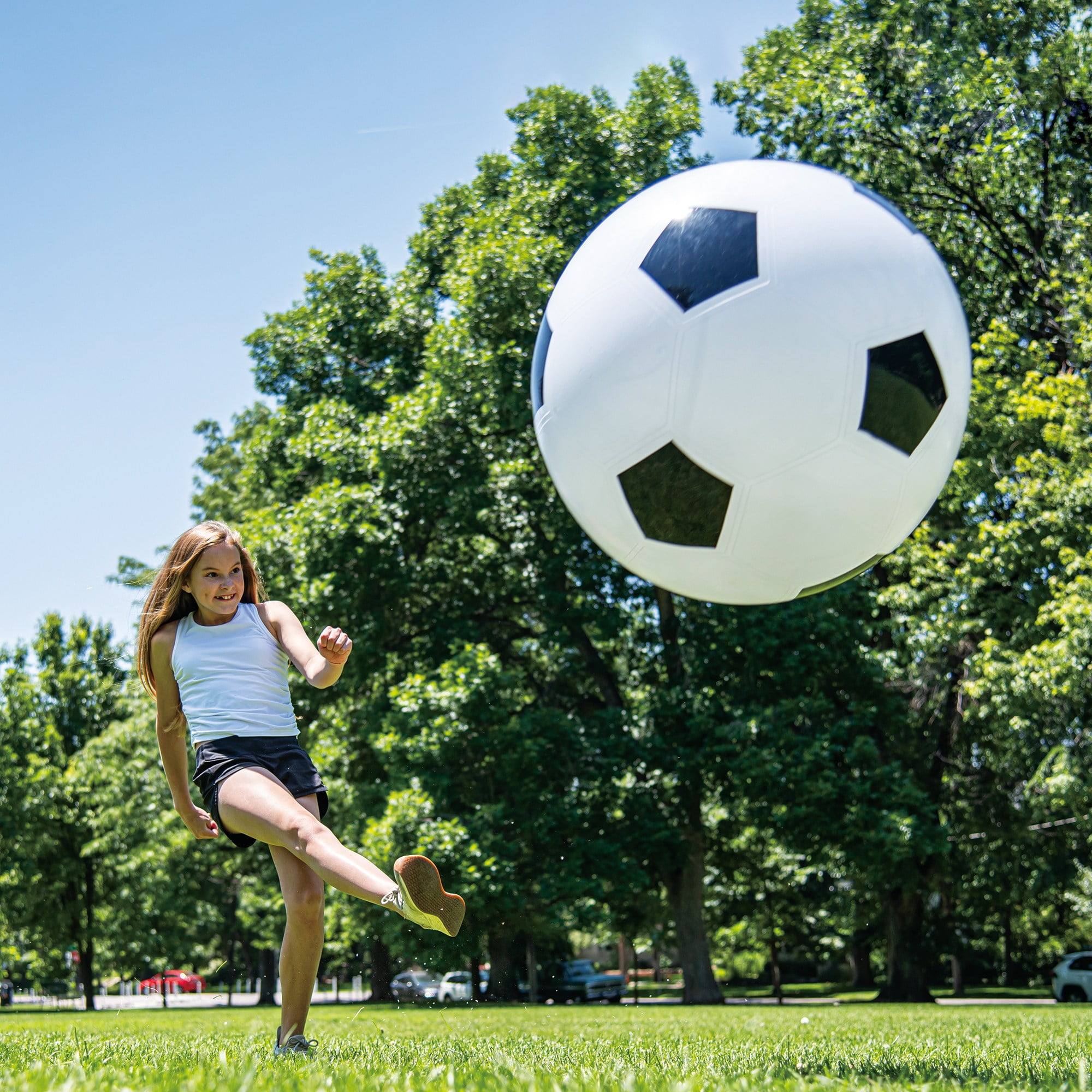 Do-U-Play Jumbo Soccer Ball Inflatable Outdoor Sports Toy (White, 30 in) brirn