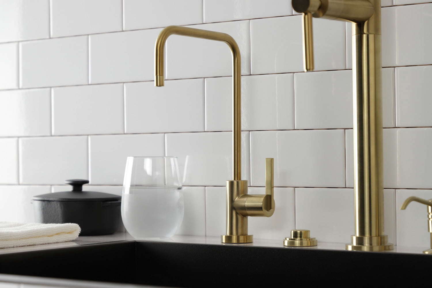 Kingston Brass Continental Single-Handle Water Filtration Faucet (Brushed Brass, 5.875 in Reach) 5doh3