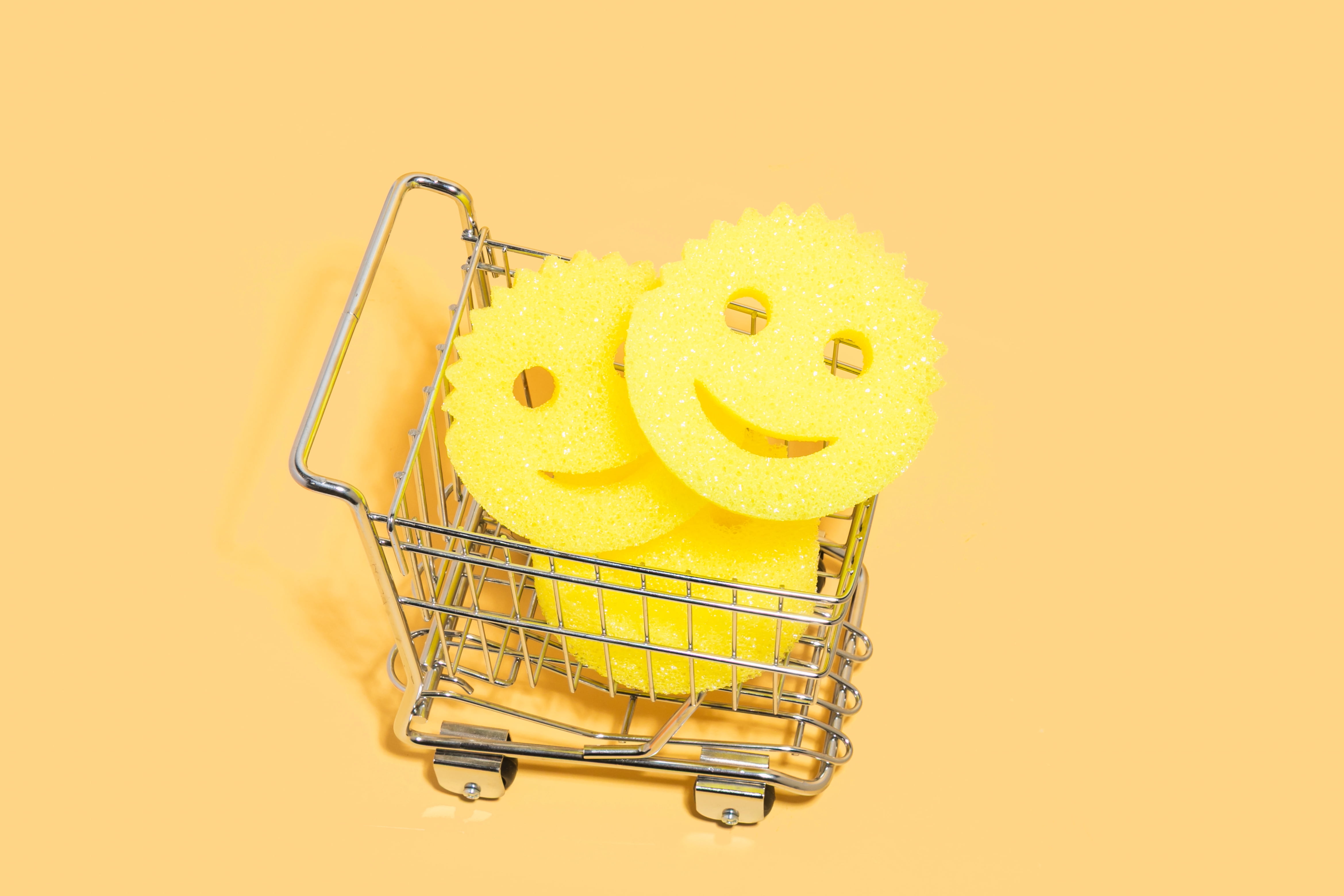 Scrub Daddy Original Scratch-Free Cleaning Sponge, Heavy-Duty Kitchen & Bath Scrubber (Yellow, 1 Count) vpfd7