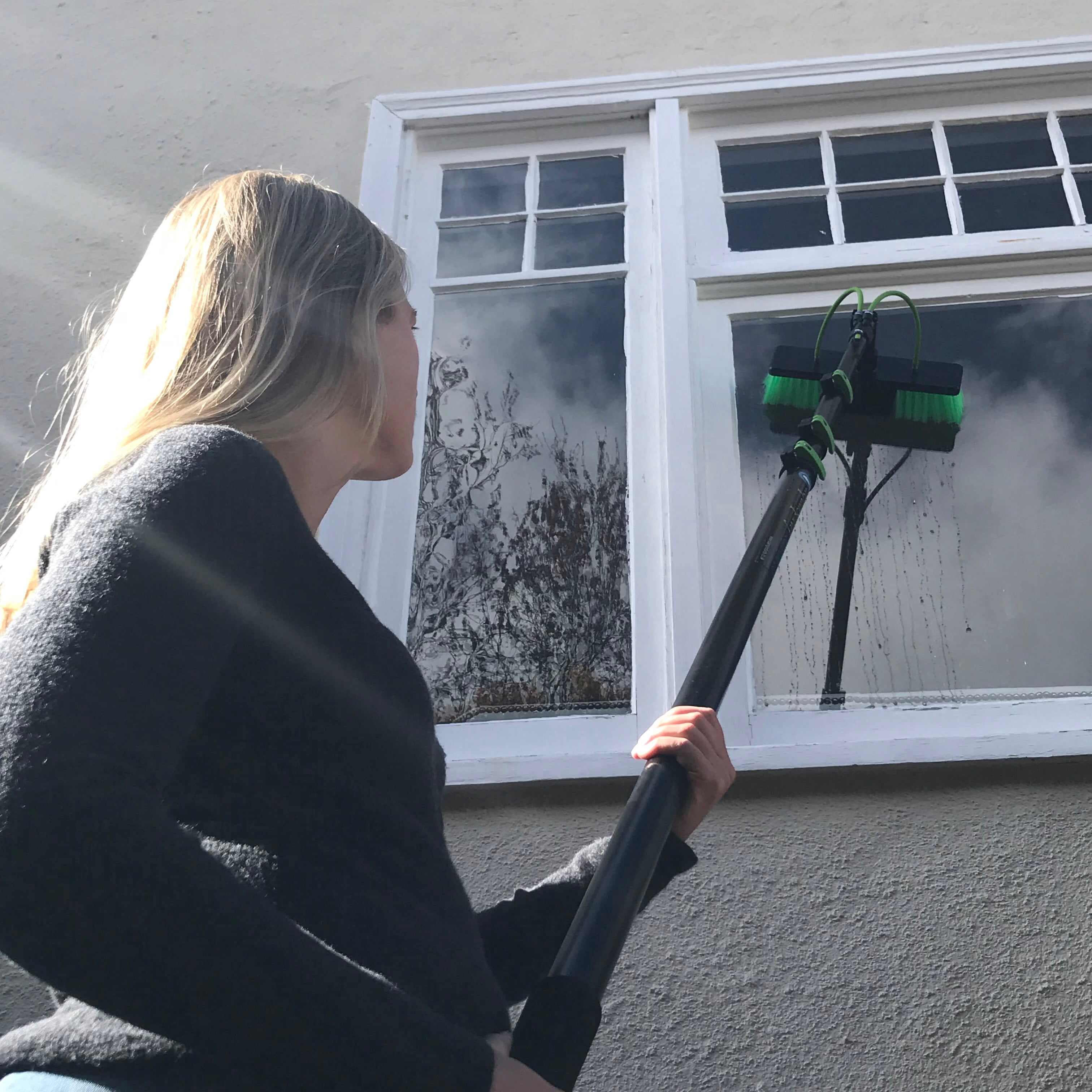 EquipMaxx Telescopic Water Fed Pole Kit for Window and Solar Panel Cleaning (30 ft) wll8x