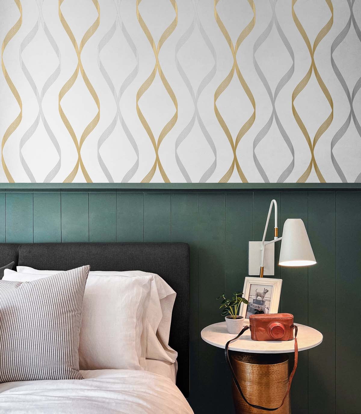 NextWall Ogee Ribbon Peel and Stick Wallpaper (Silver and Gold, 20.5 in. x 18 ft.) xie6h