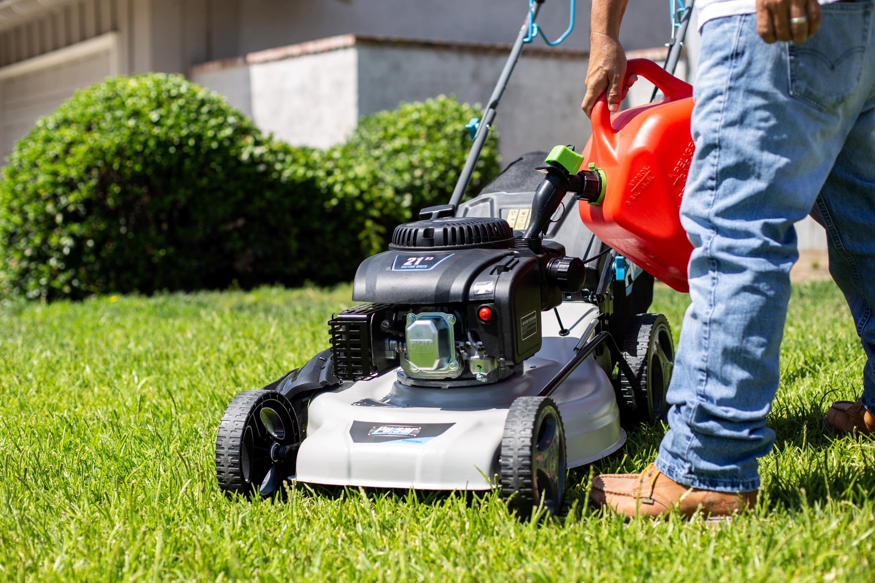 Pulsar Self-Propelled Gas Lawn Mower, 200cc 4-Stroke Engine, 3-in-1 Cutting System (White, 21 in) 8198v