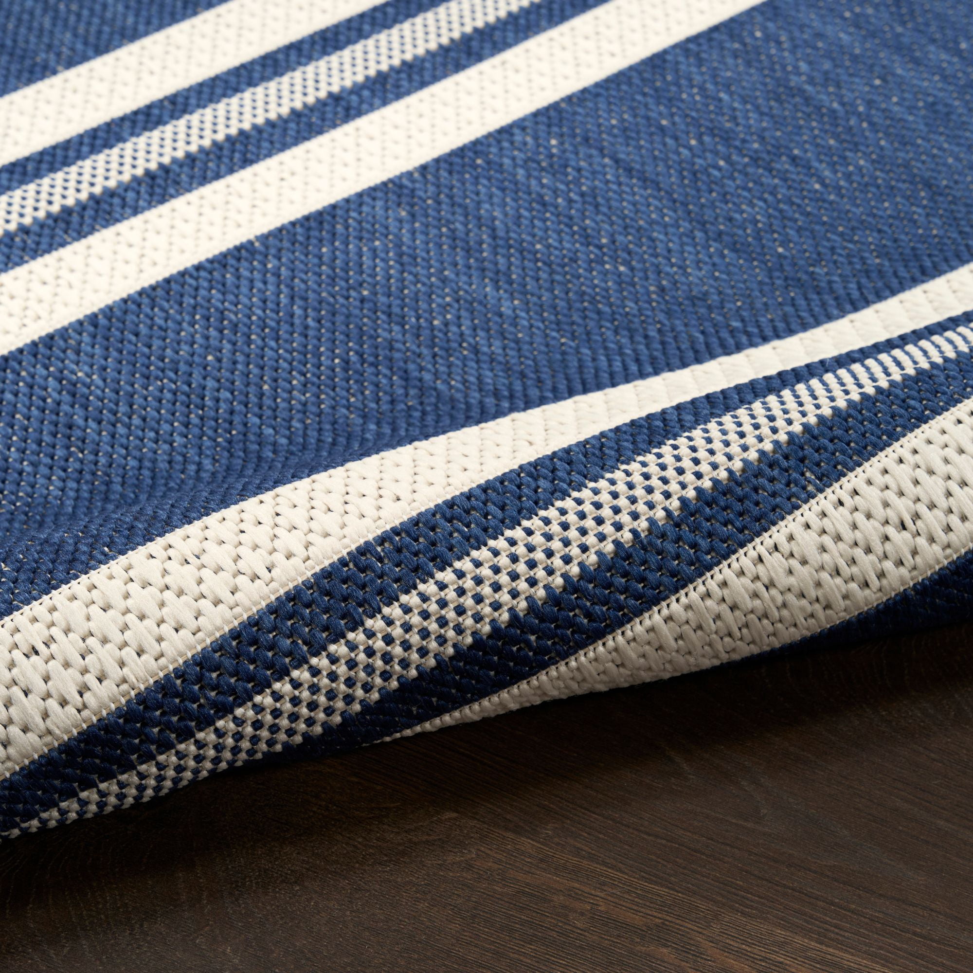 Nourison Horizon Indoor/Outdoor Modern Area Rug (Navy, 6 ft x 9 ft) 7nzg7