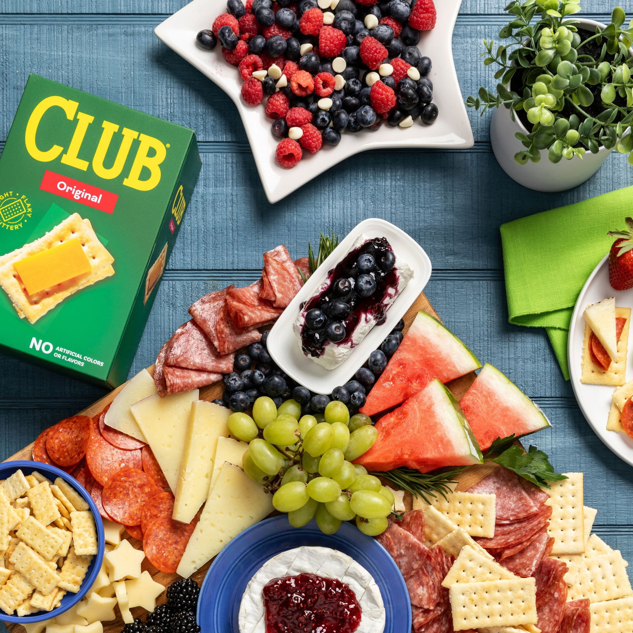 Club Original Crackers, Light and Buttery Snack Crackers (13.7 oz) g8ic1