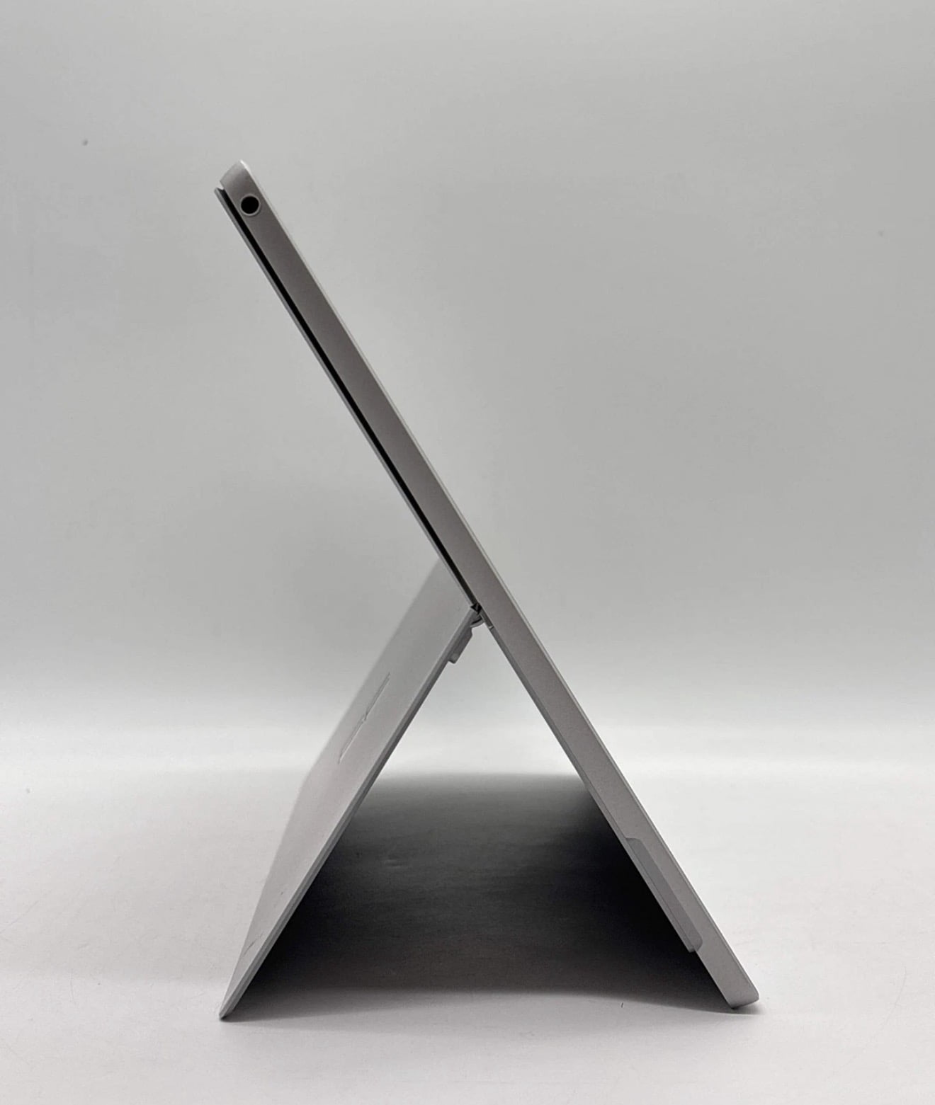 Microsoft Surface Pro 5 12.3 in Tablet Laptop (Silver, 8GB RAM 256GB SSD) 57fwo - Image 5