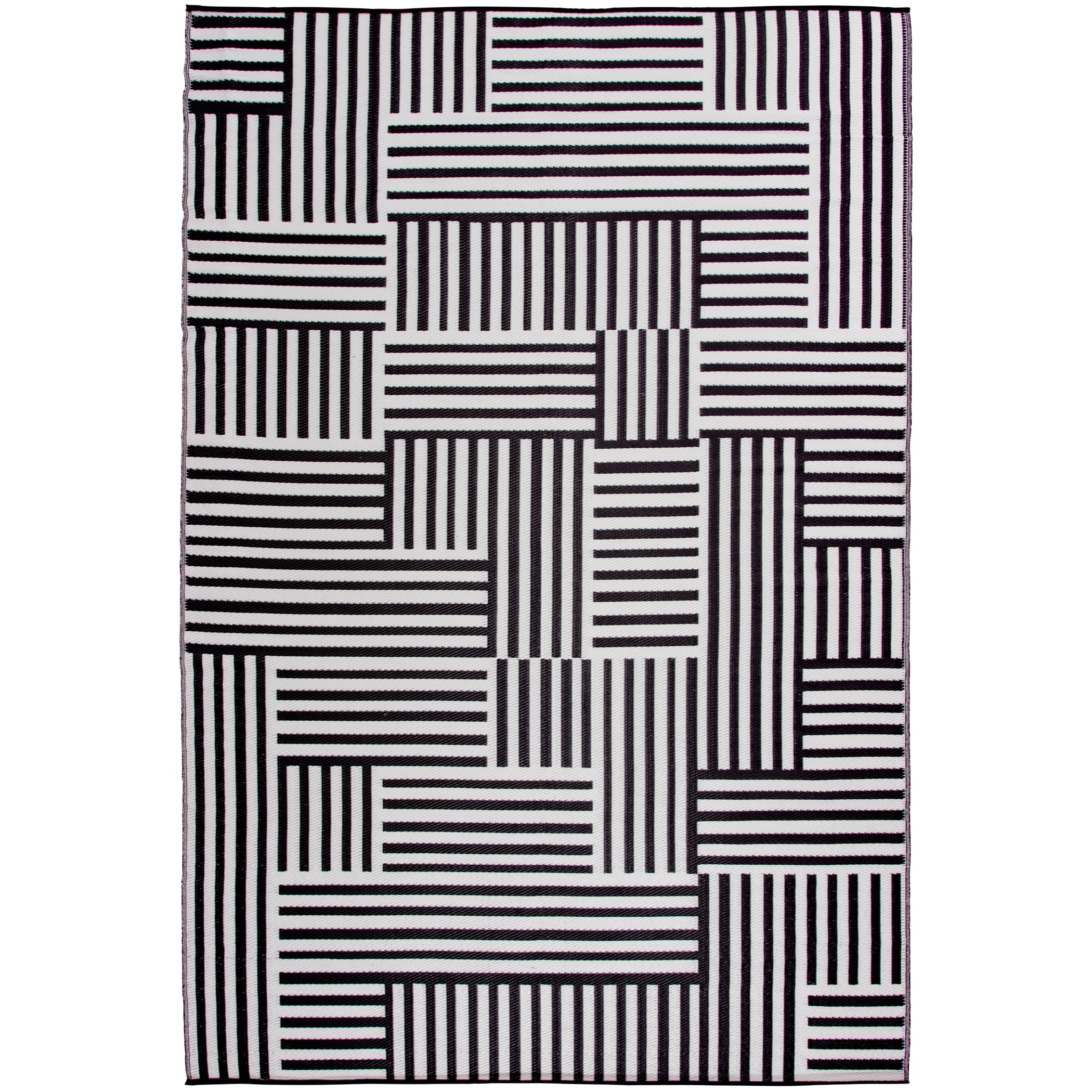 Mainstays Block Stripe Outdoor Rug Fade Resistant Easy Care (Black and White, 7 ft x 10 ft) qo30b