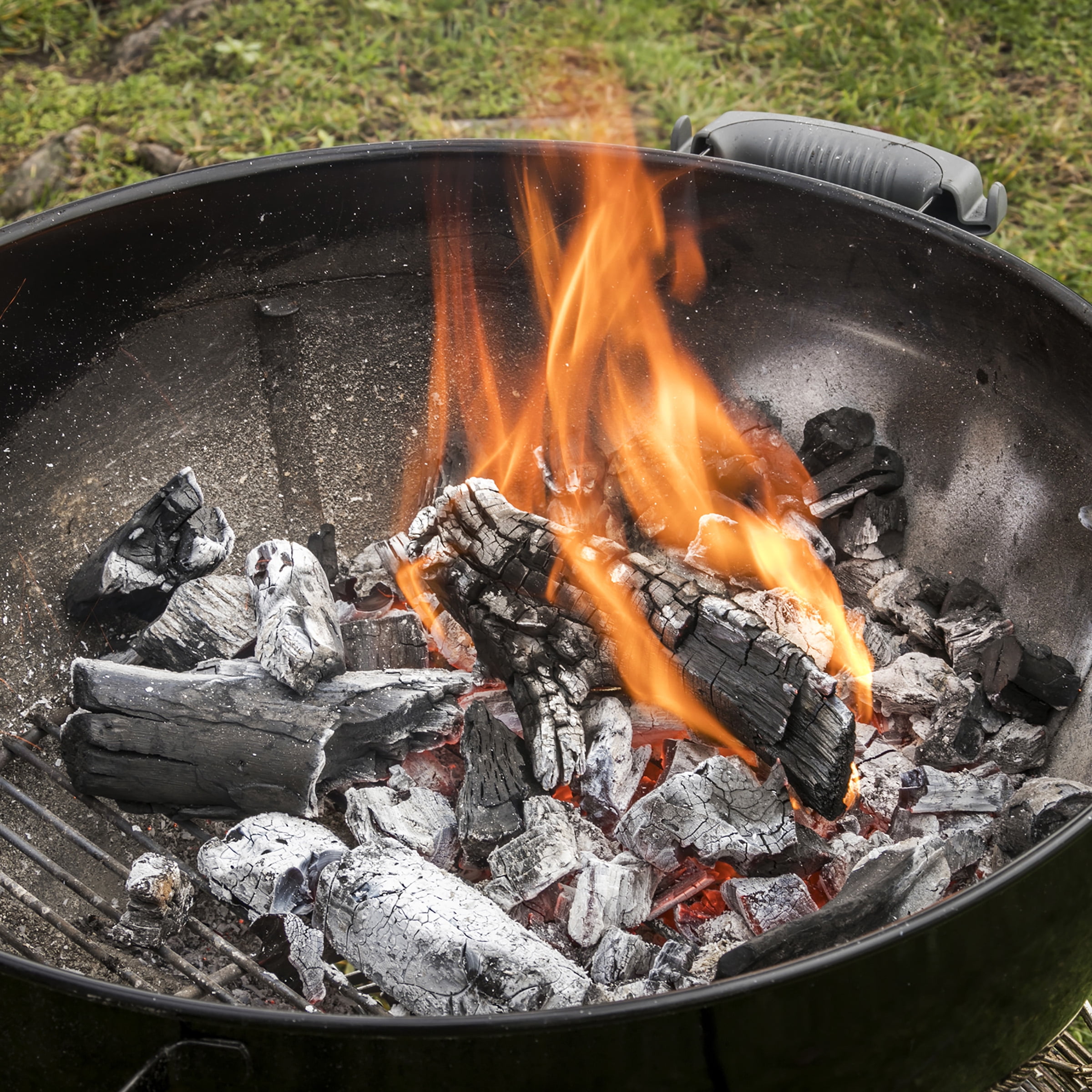B&B Charcoal Mesquite Lump Charcoal for Grilling and Smoking (20 lb) 87vcc