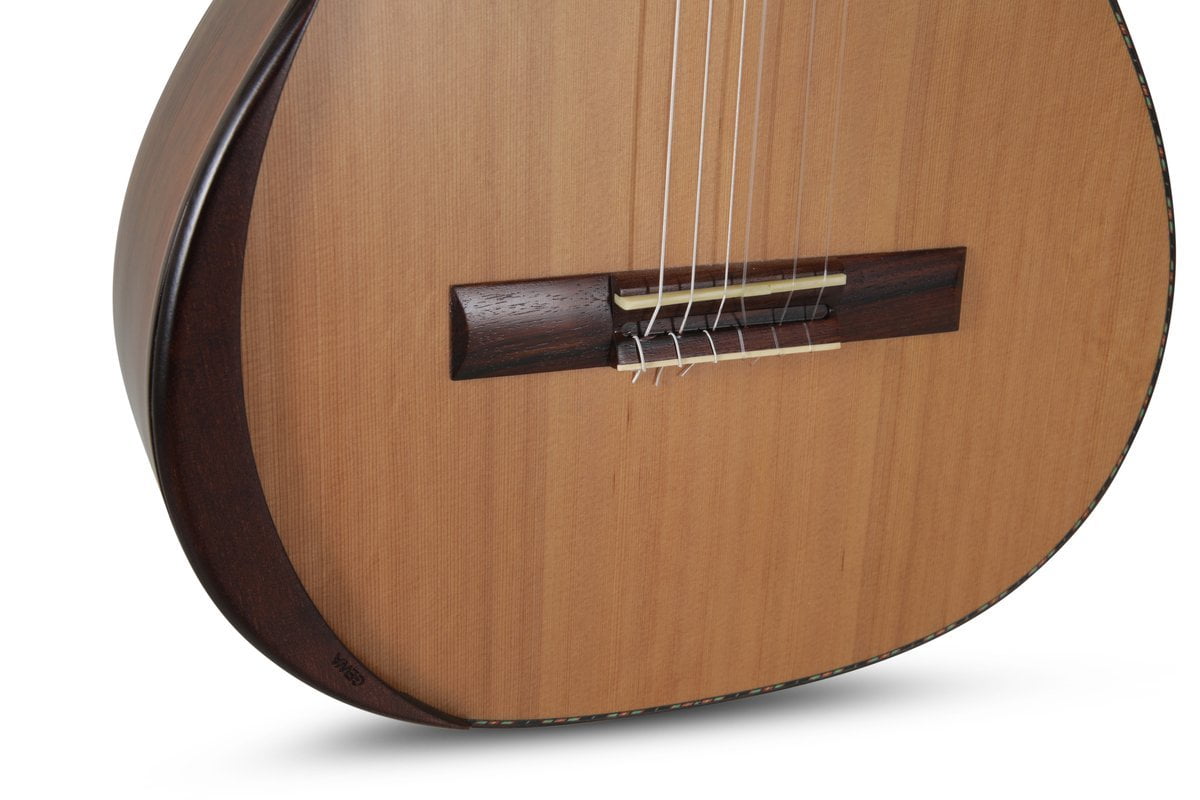 Manuel Rodriguez Classical Guitar Magistral E-C (Cedar/Walnut, 4/4 Full Size) mes8q