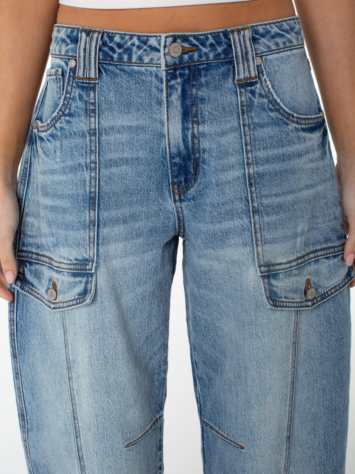 Celebrity Pink Women's Mid Rise Utility Barrel Jeans, Baggy Fit Denim (Pink, 27 in Inseam) b4gn7