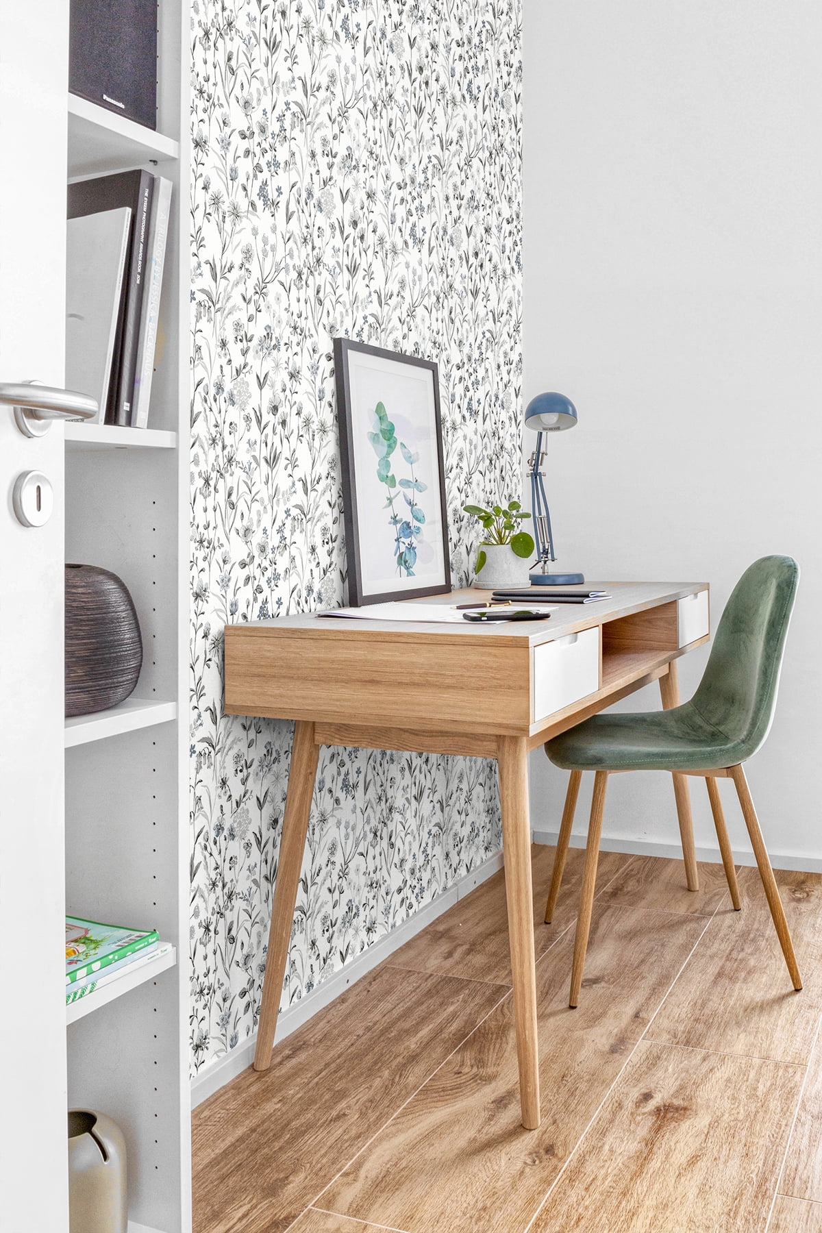 NextWall Wildflowers Peel and Stick Wallpaper (Charcoal and Bluestone, 20.5 in x 18 ft) 4qayz