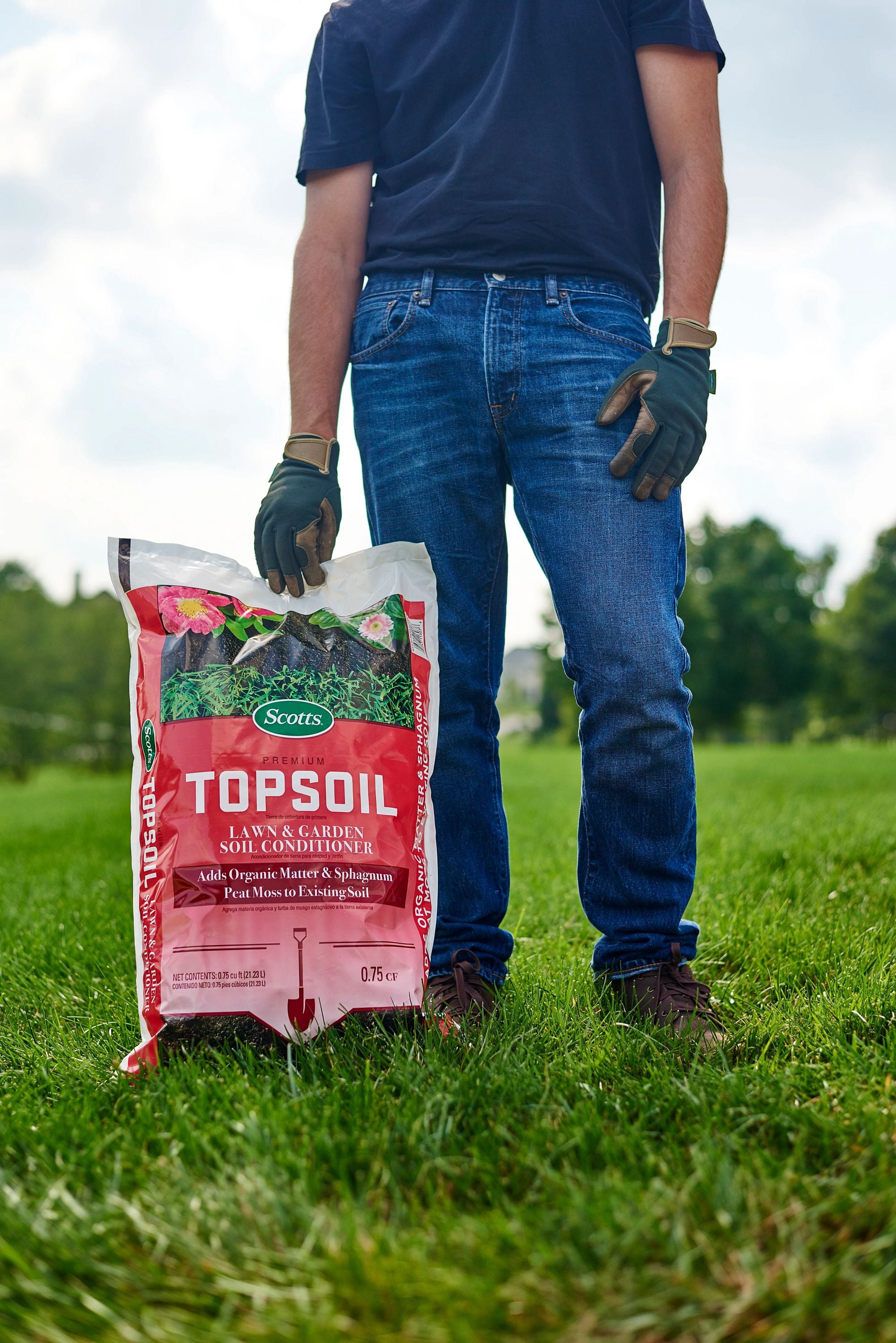 Scotts Premium Topsoil Lawn and Garden Soil Conditioner with Peat Moss (0.75 cu. ft.) jws2n