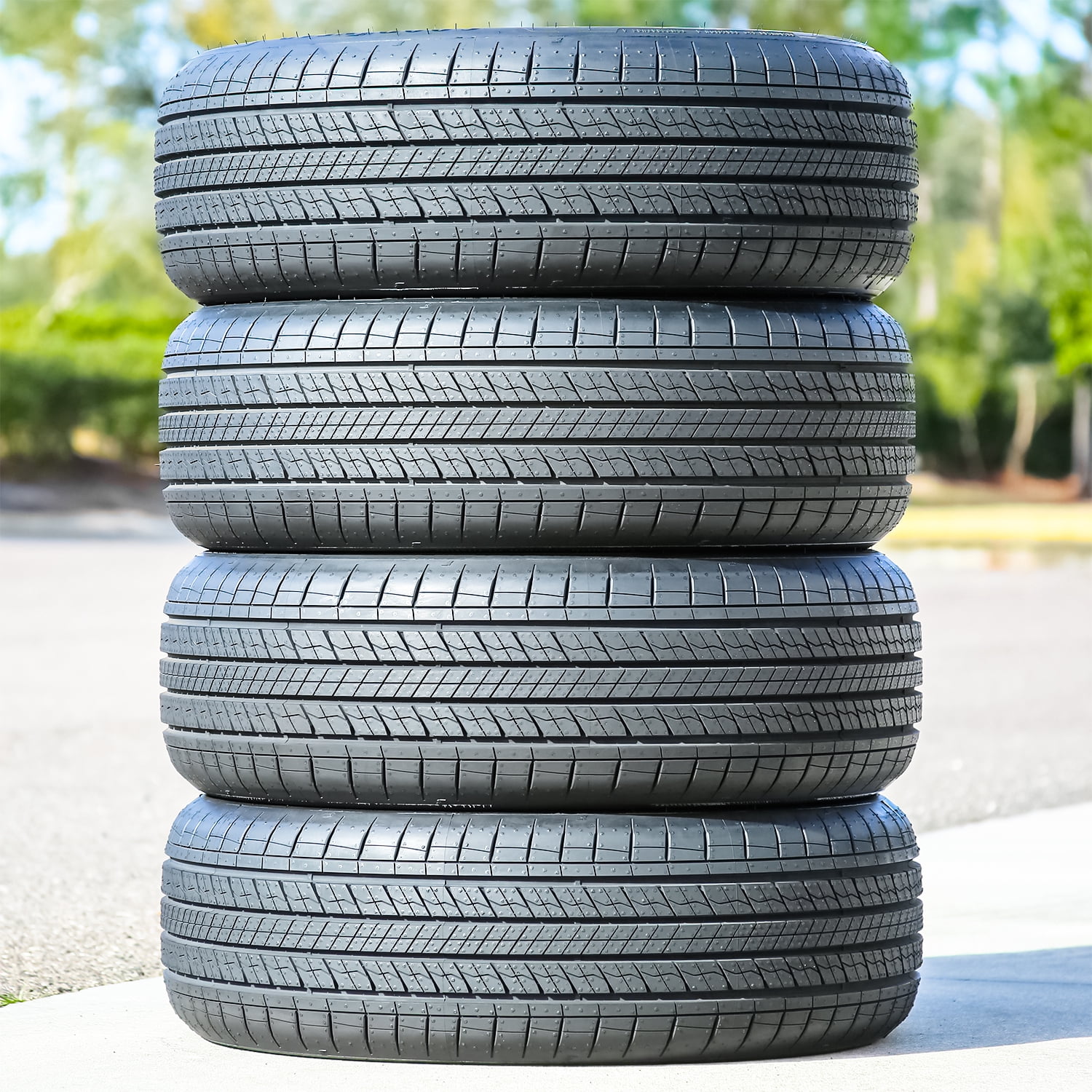 Goodyear Assurance MaxGuard SUV All Season Tire (235/65R17) o1osa