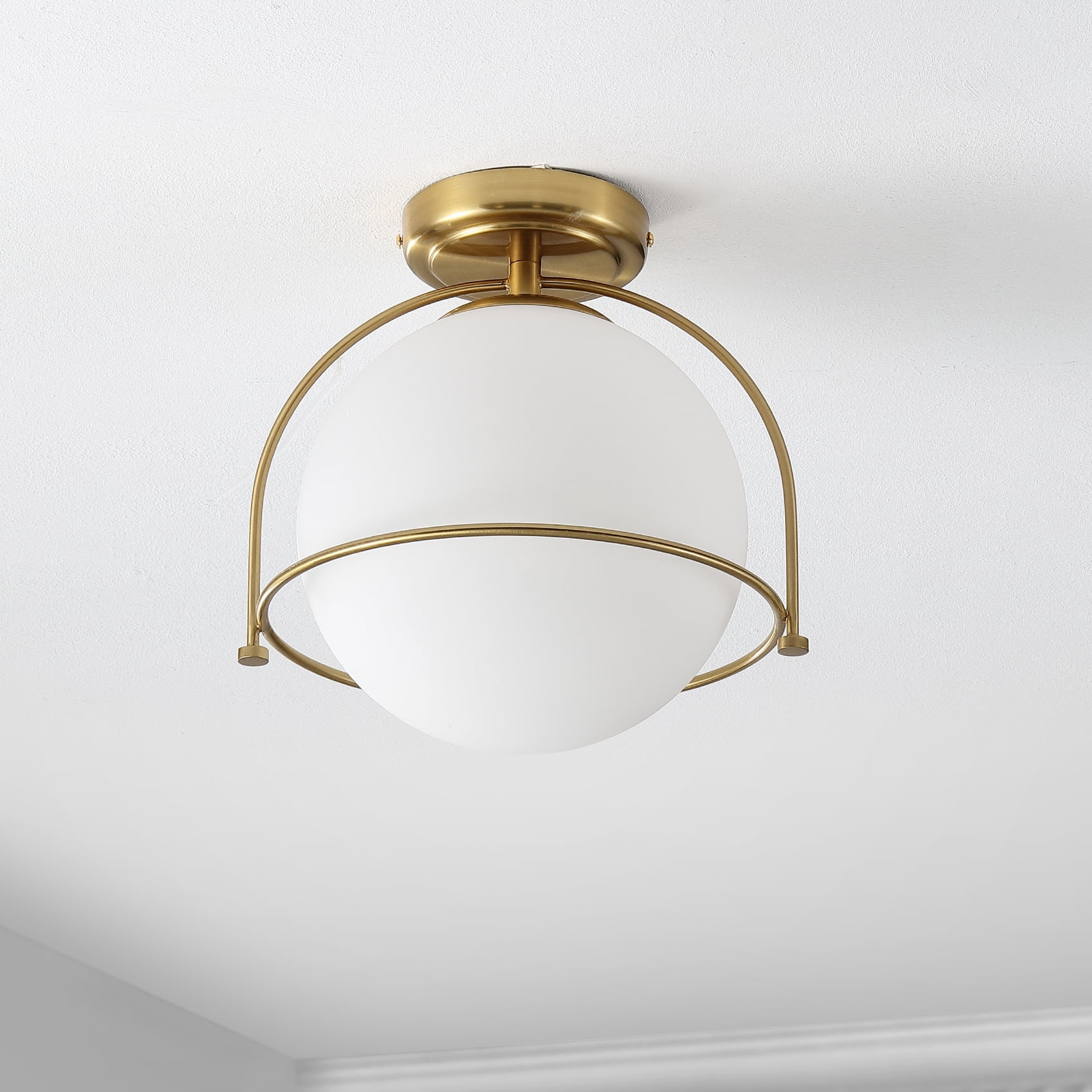 Safavieh Valise Mid-Century Flush Mount Ceiling Light with White Glass Globe (Gold, 11 in.) wxzsd