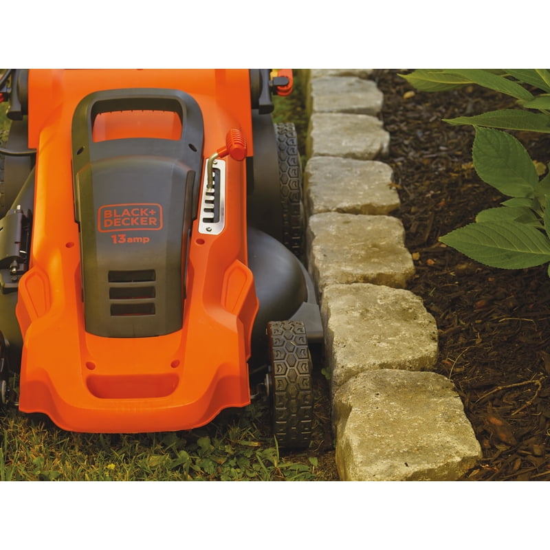 BLACK+DECKER Electric Lawn Mower, Corded 13-Amp High-Torque Motor, 20-Inch Cutting Deck (Black, 20 in) b3rkm