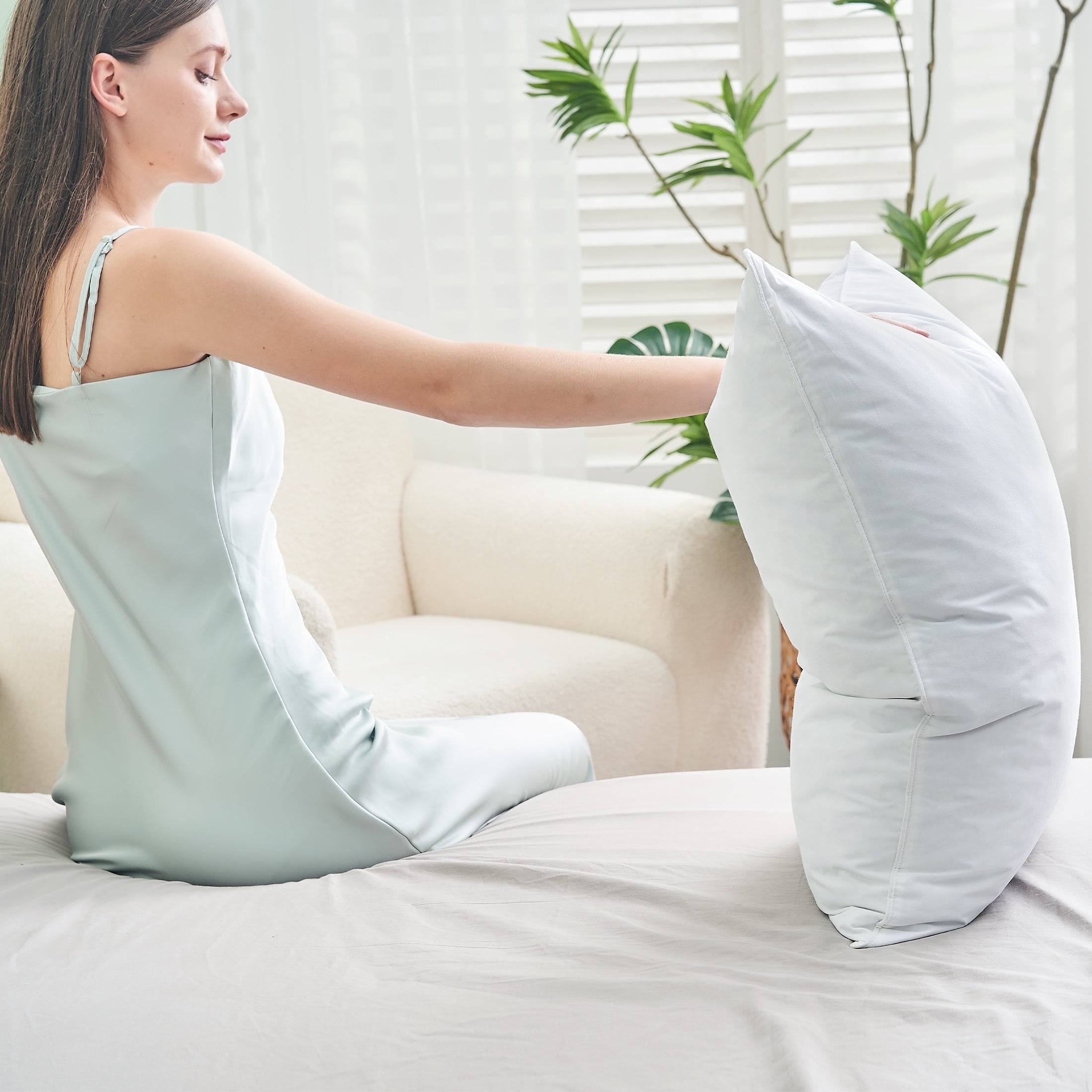 Teler Goose Feather Down Bed Pillow, Luxury Hotel Collection Soft Support (White, Queen 20.2 in x 28.2 in, 1 Pack) b4kt1